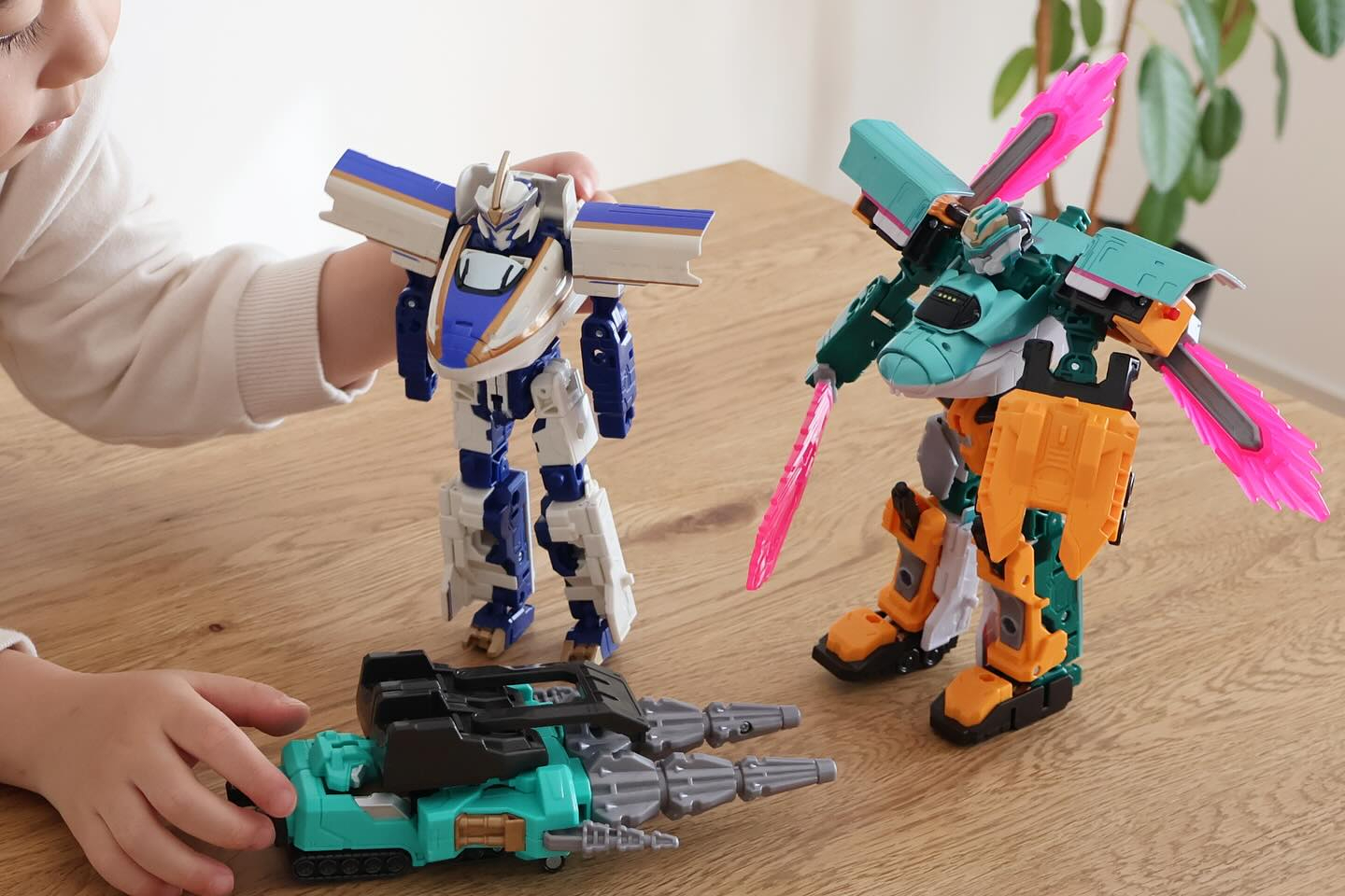 正版 日本 TAKARA TOMY Plarail 新幹線戰士 Shinkalion SGX05 H5 Hayabusa 隼號 2026 變形機械人