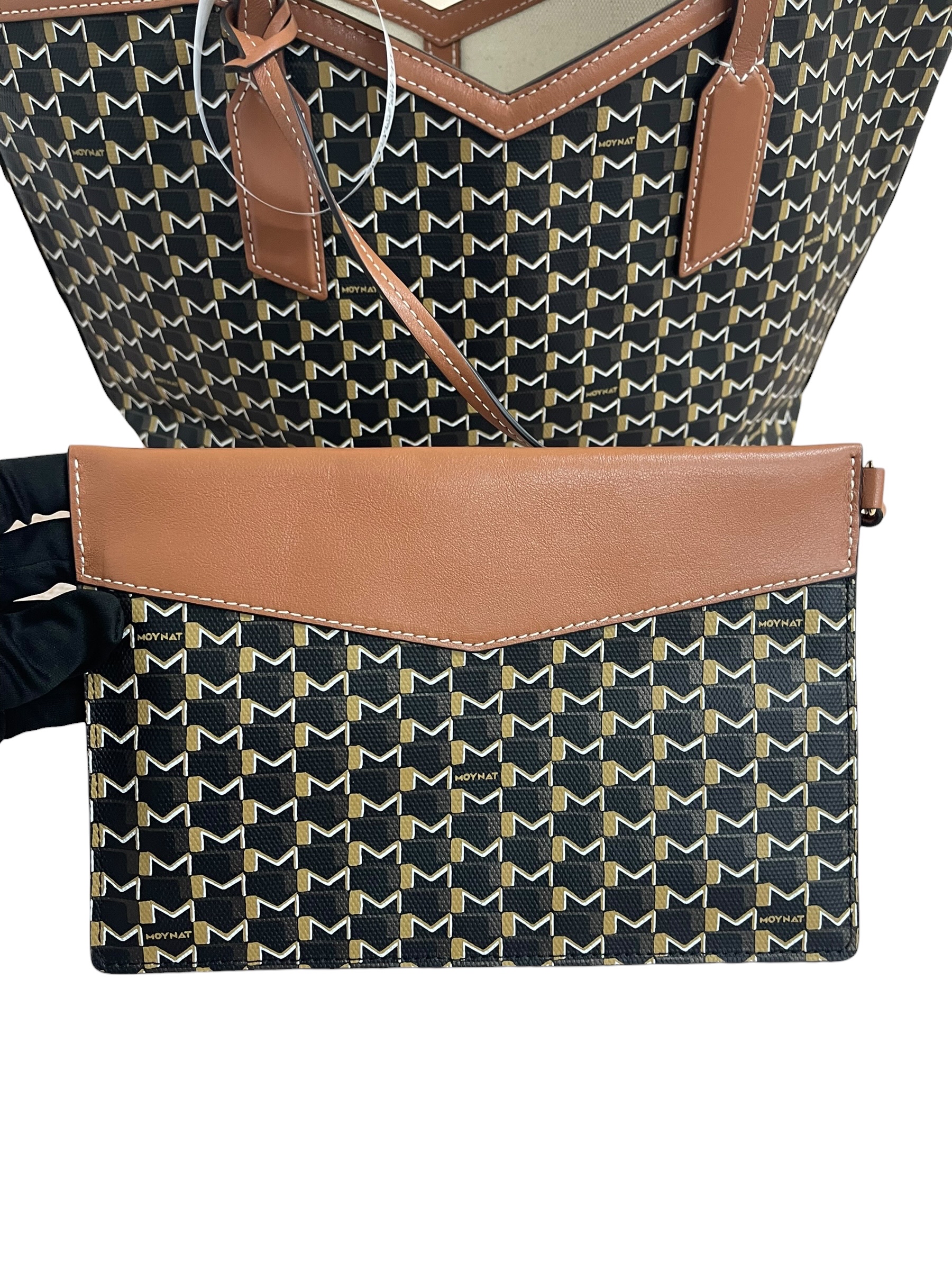 Pre-owned MOYNAT M Tote MM / Product Code: 062101