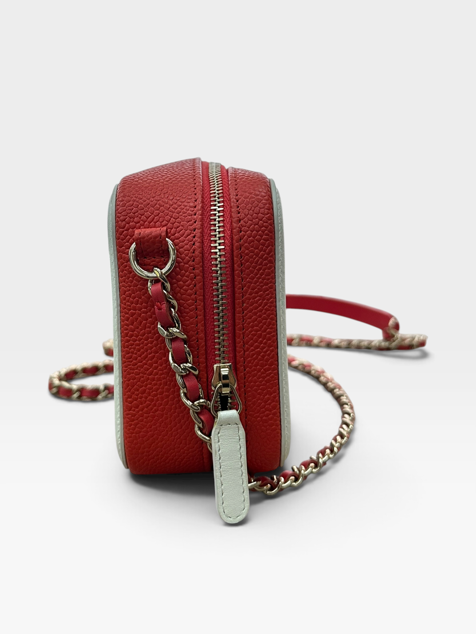 Pre-owned CHANEL CC Filigree Camera Bag / Product Code: 083106