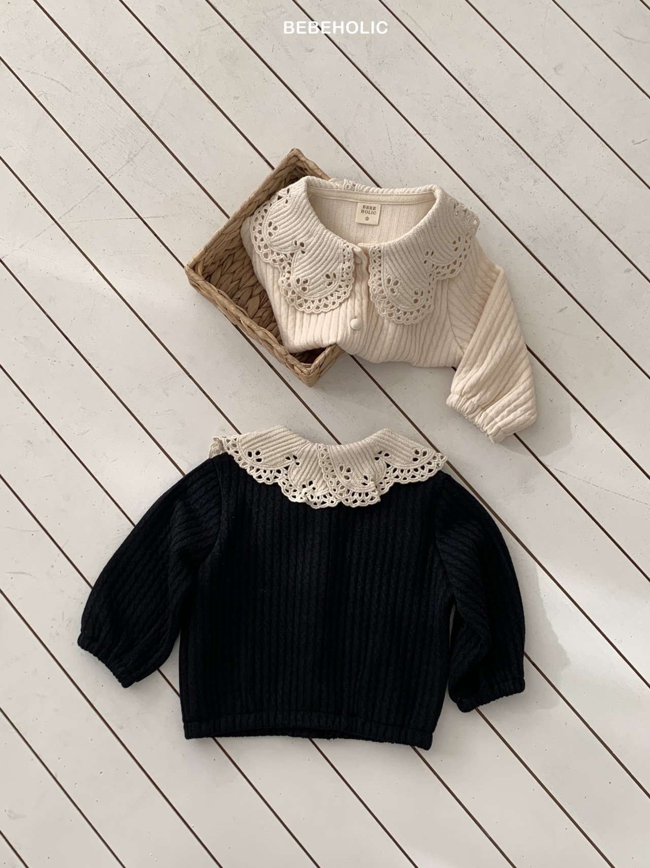 🌸預訂 韓國直送🌸🇰🇷BEBEHOLIC兩色蕾絲花邊翻領開襟外套