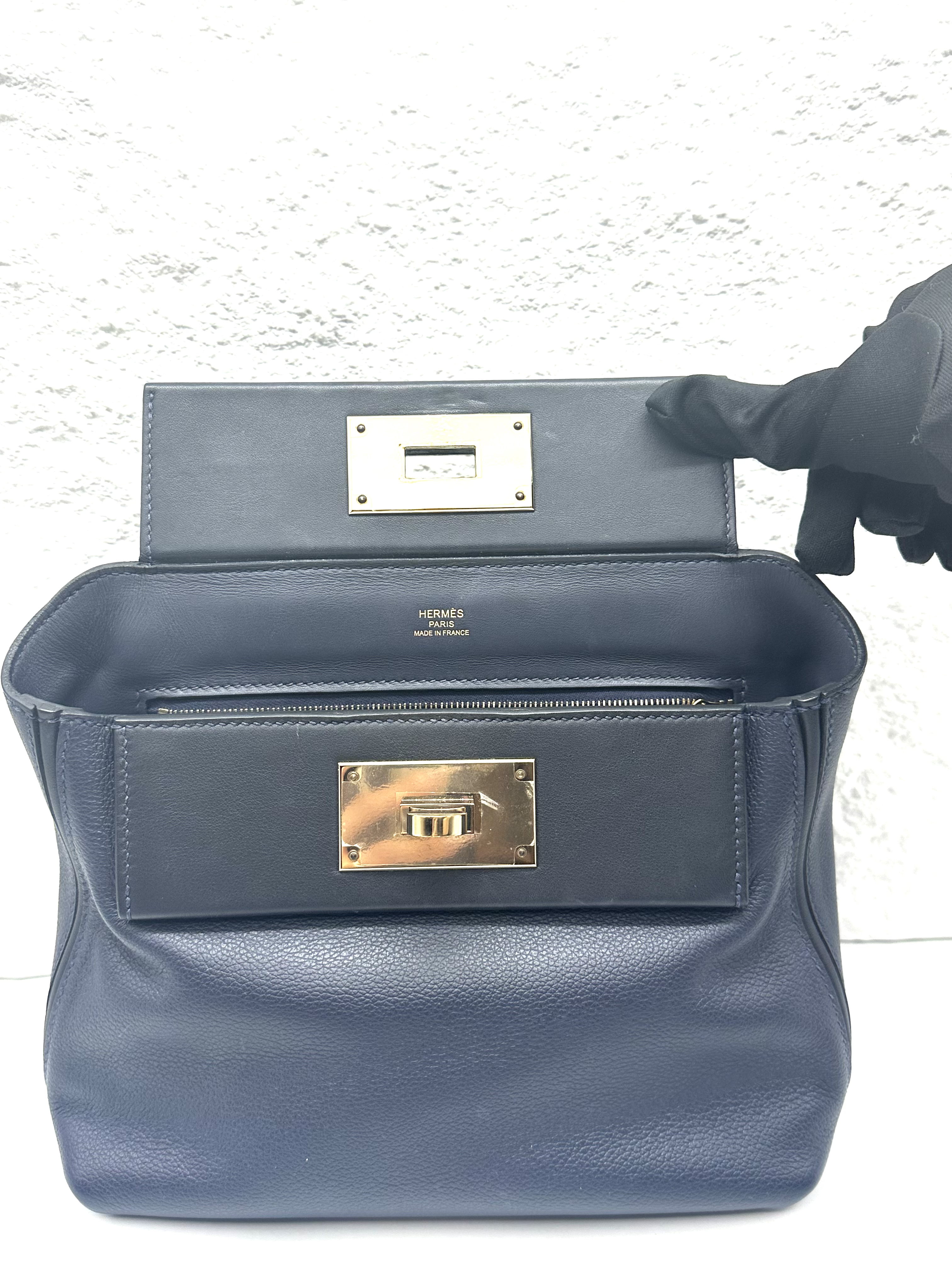 Pre-Owned HERMÉS Mini bag in Noir black Stamp U / Product Code: 26051302