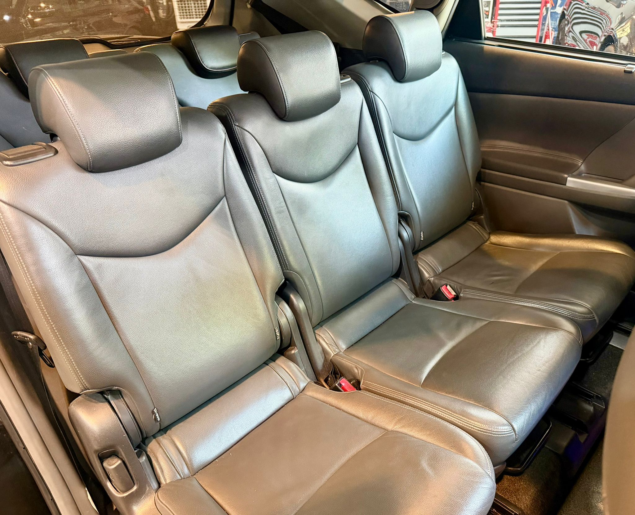 Toyota Prius V Hybrid 2012