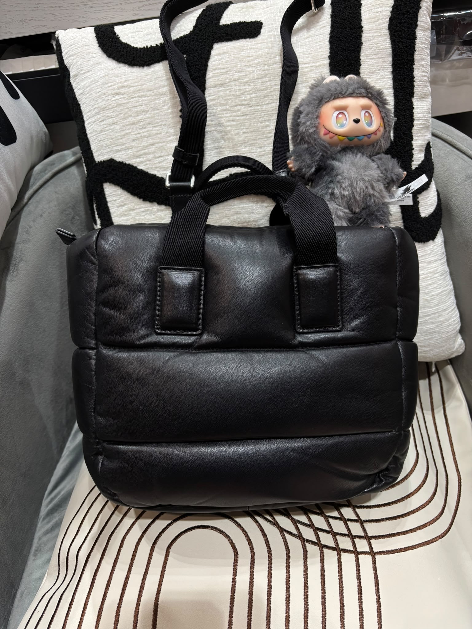 MONCLER CARADOC 皮革羽絨迷你手提包 5L00010 100%Authentic, 98%New ✅Dust bag