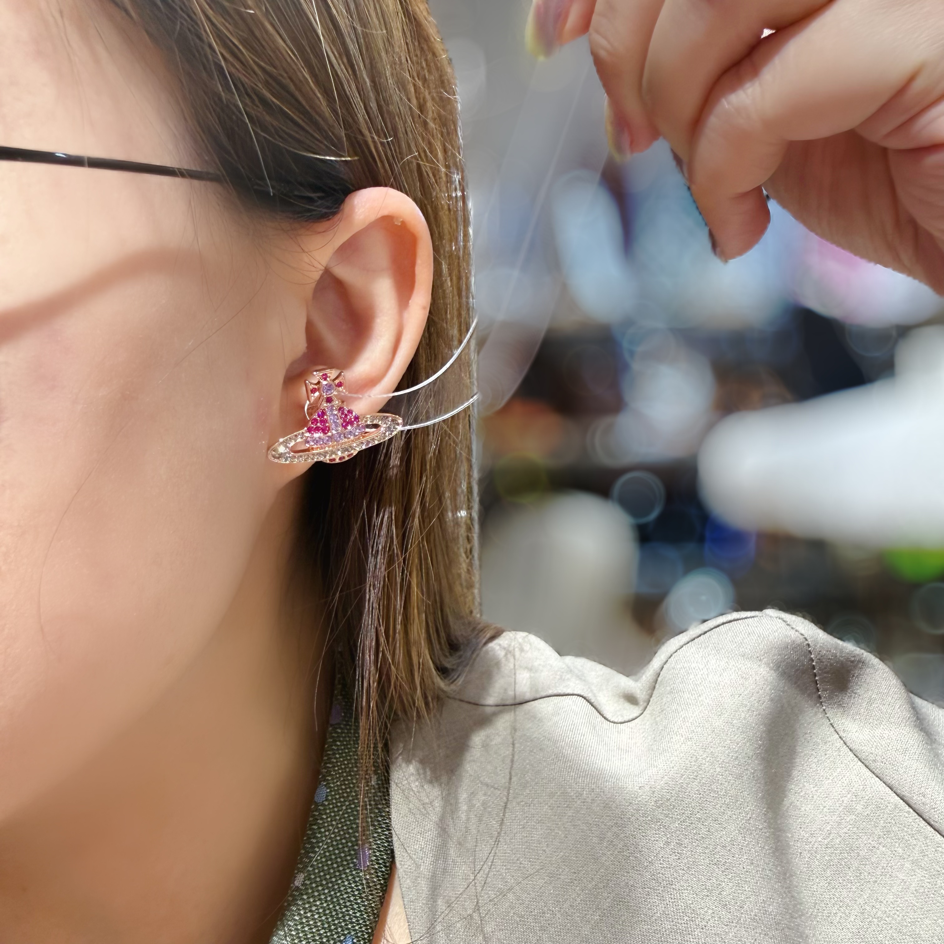 VW Kika earrings fuxia