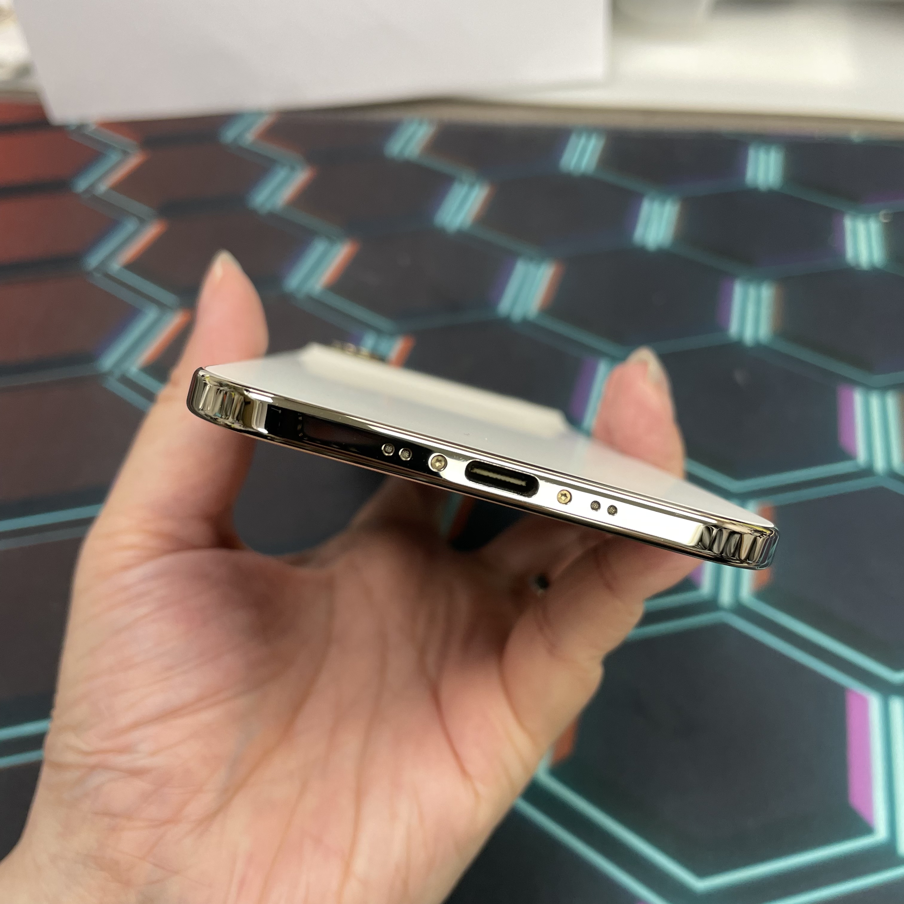 *7900 17 Air 勁靚機 512GB 電94 金色 gold