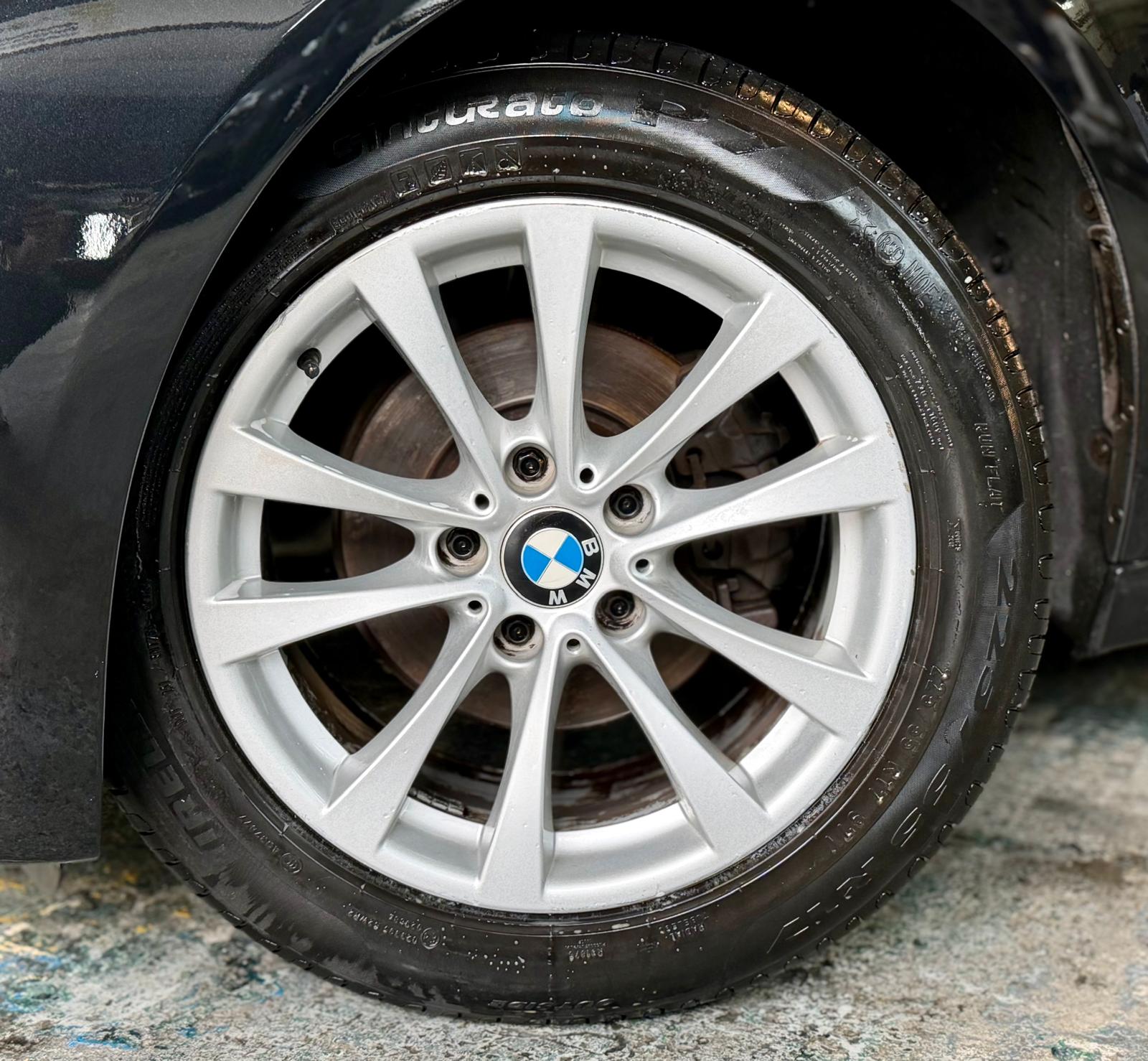 B.M.W. 320i Gran Turismo Executive 2014