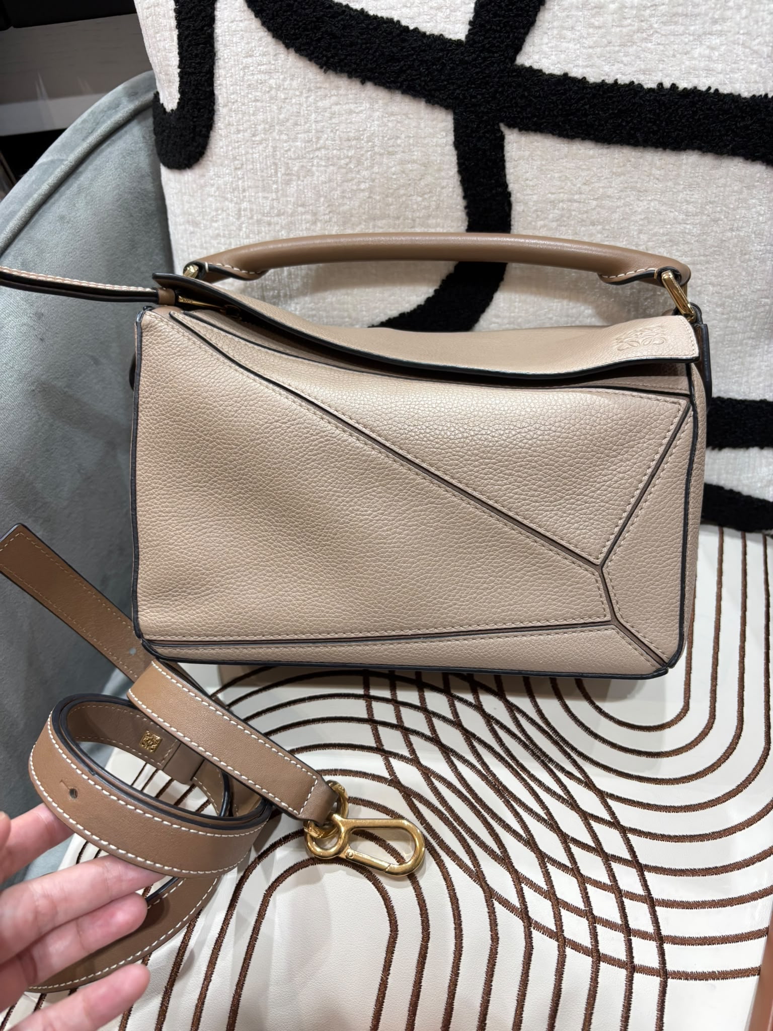 Loewe puzzle small sand 荔枝牛皮 100%Authentic ,95%new✅dust bag 