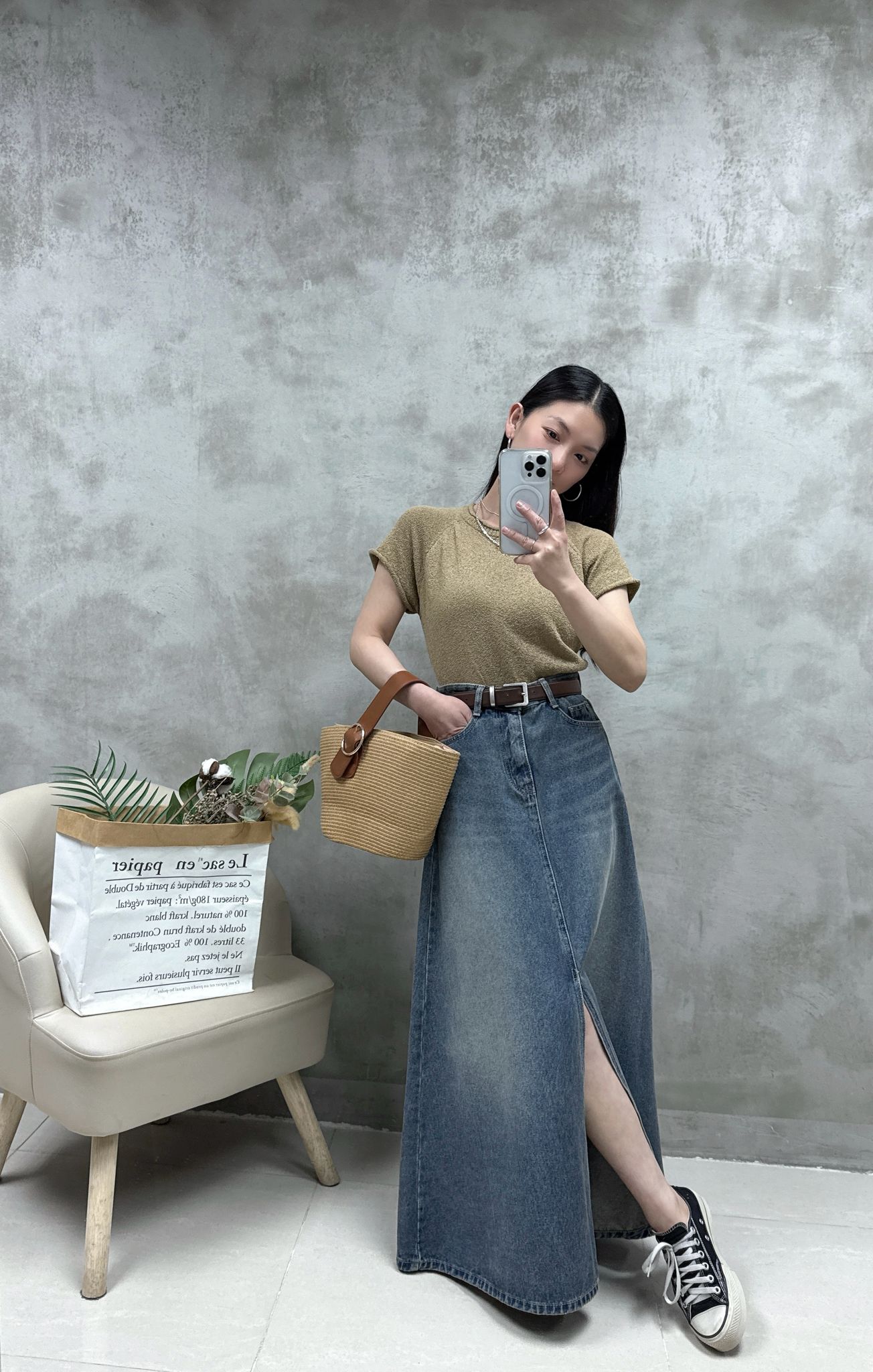 A09 捲邊凈色針織Top