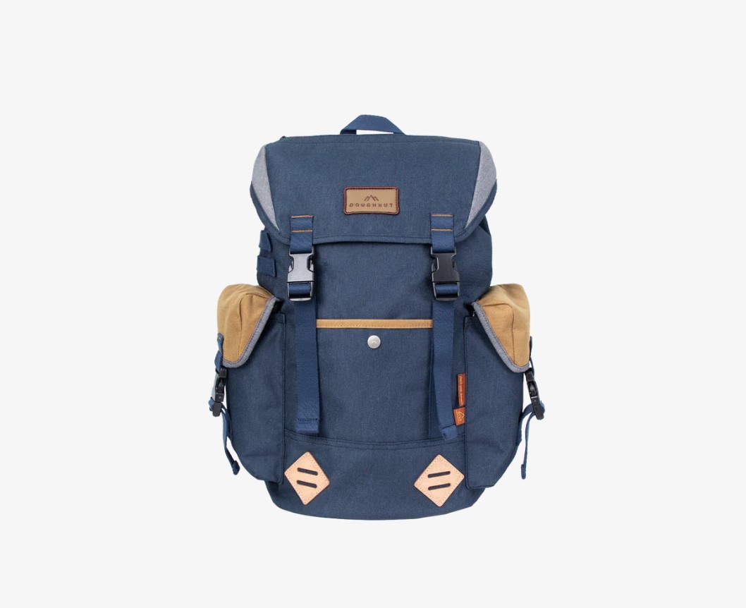 全新 Doughnut Grounder Happy Camper 背包 | 航海藍