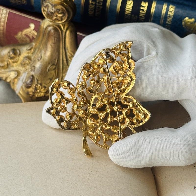 1980s Elegant Faux Pearl Leaf Shape brooch(MT2543)