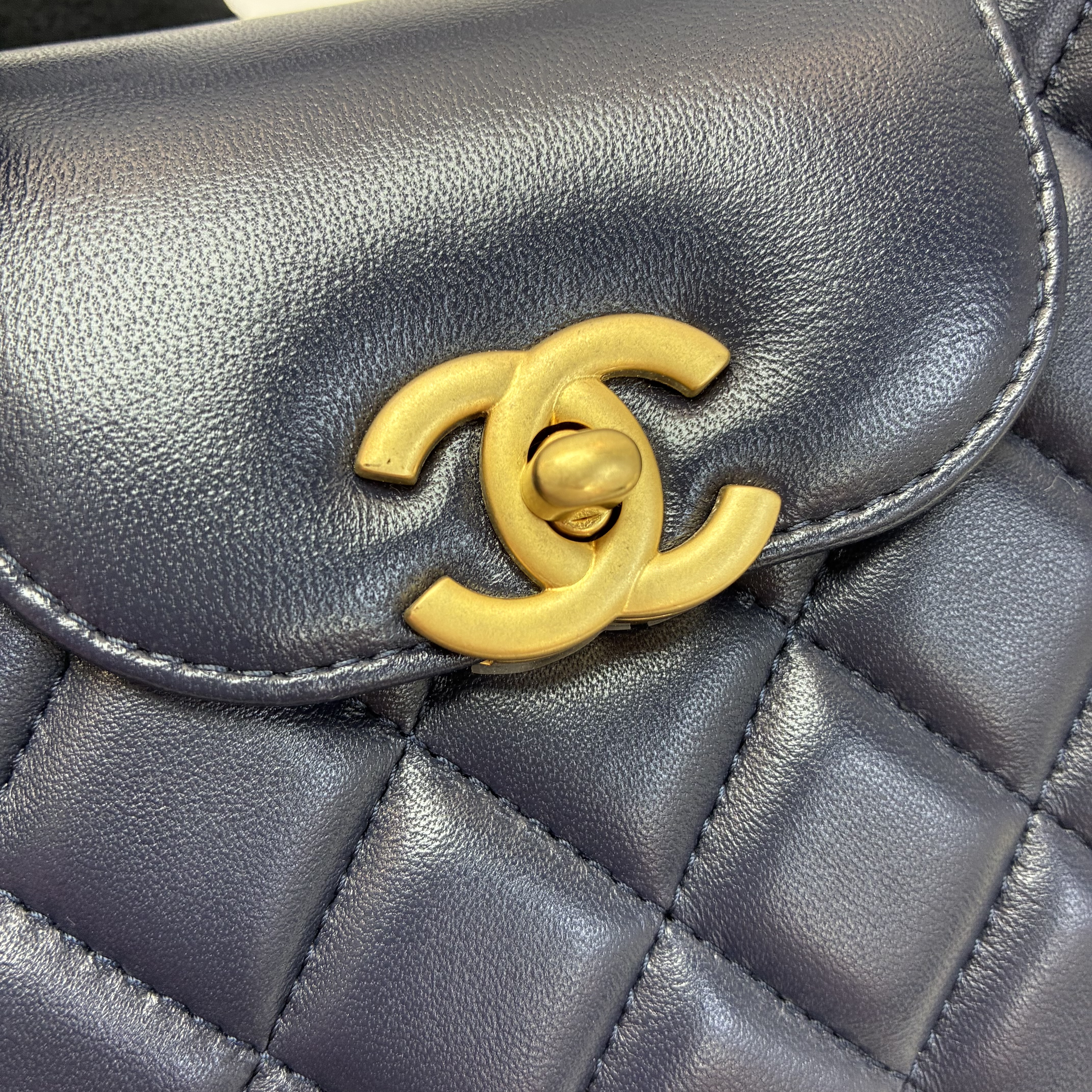 Chanel Kelly Top Handle nano size 海軍藍羊皮