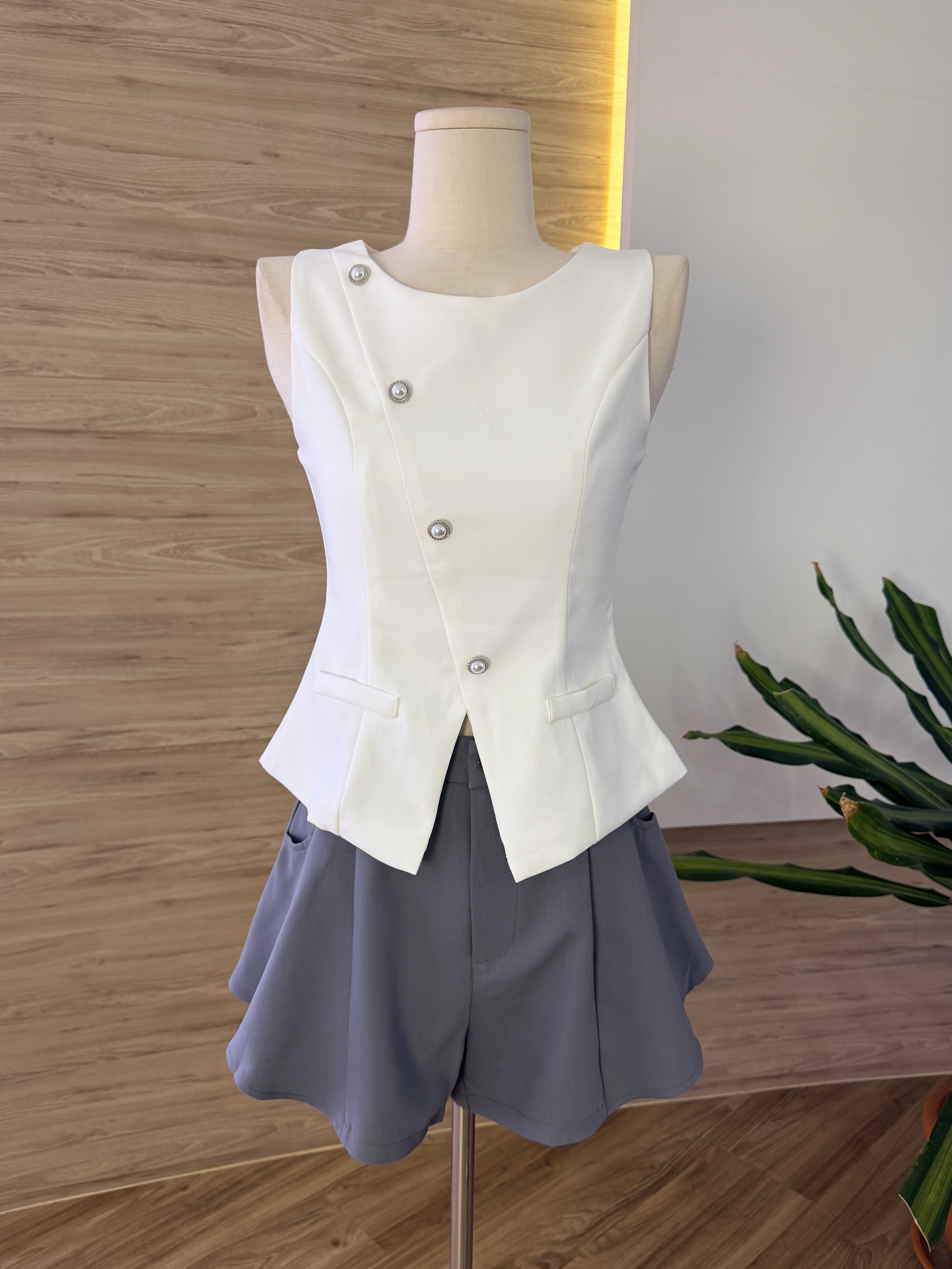 Felice skort (with belt)
