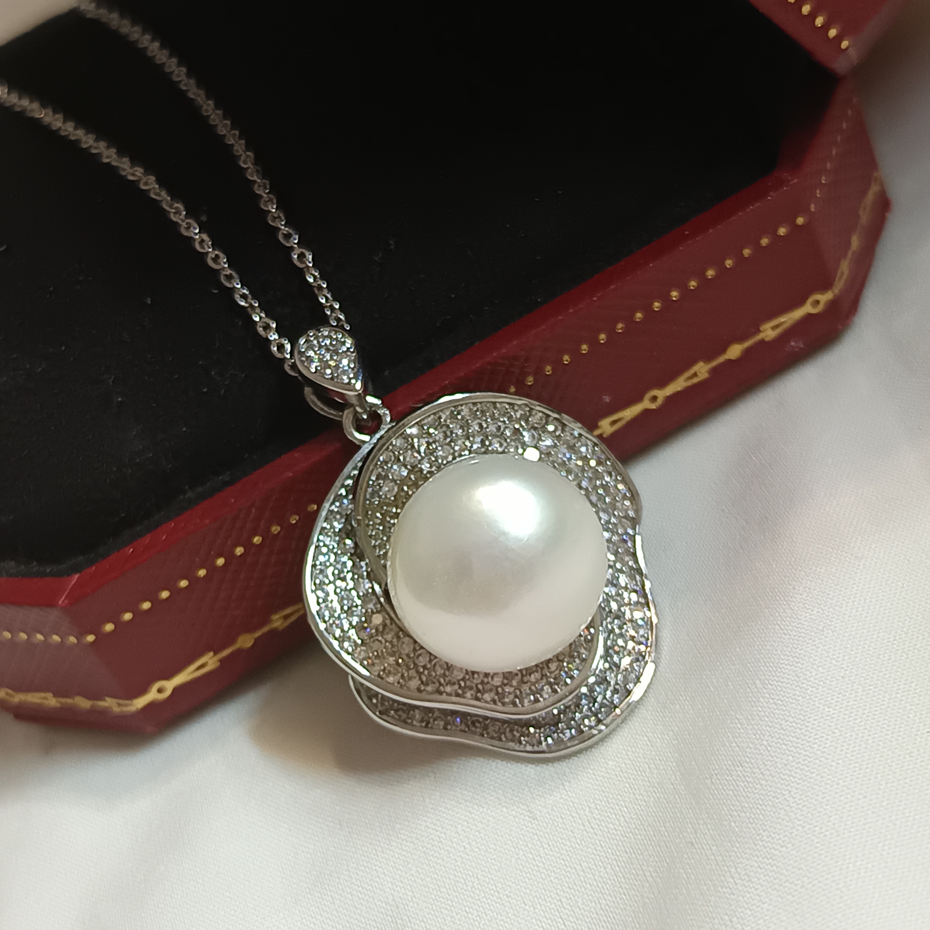 🎉特價孤品🎉厚圓強光淡水愛迪生珍珠注白金鑲鋯石吊墜套鍊