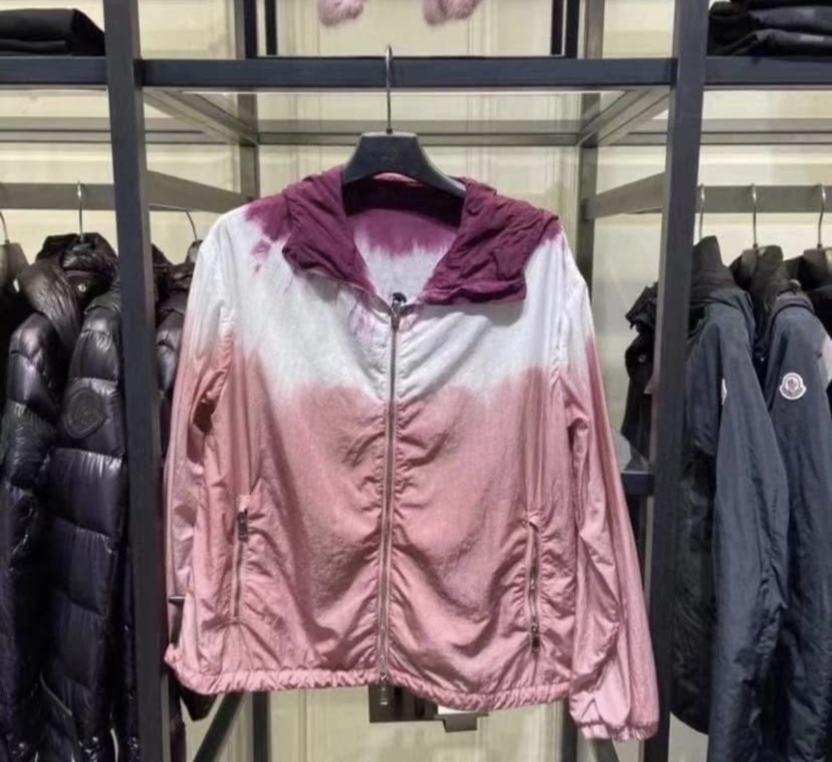Moncler 超特價撿漏 漸變粉紅色風衣