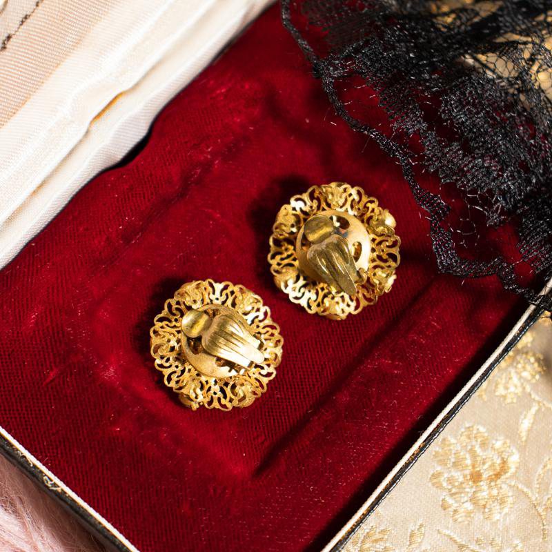c.a. 1940-1950s Czechoslovakian Pink Rhinestone on Golden Filigree Clip Earrings (CD125)