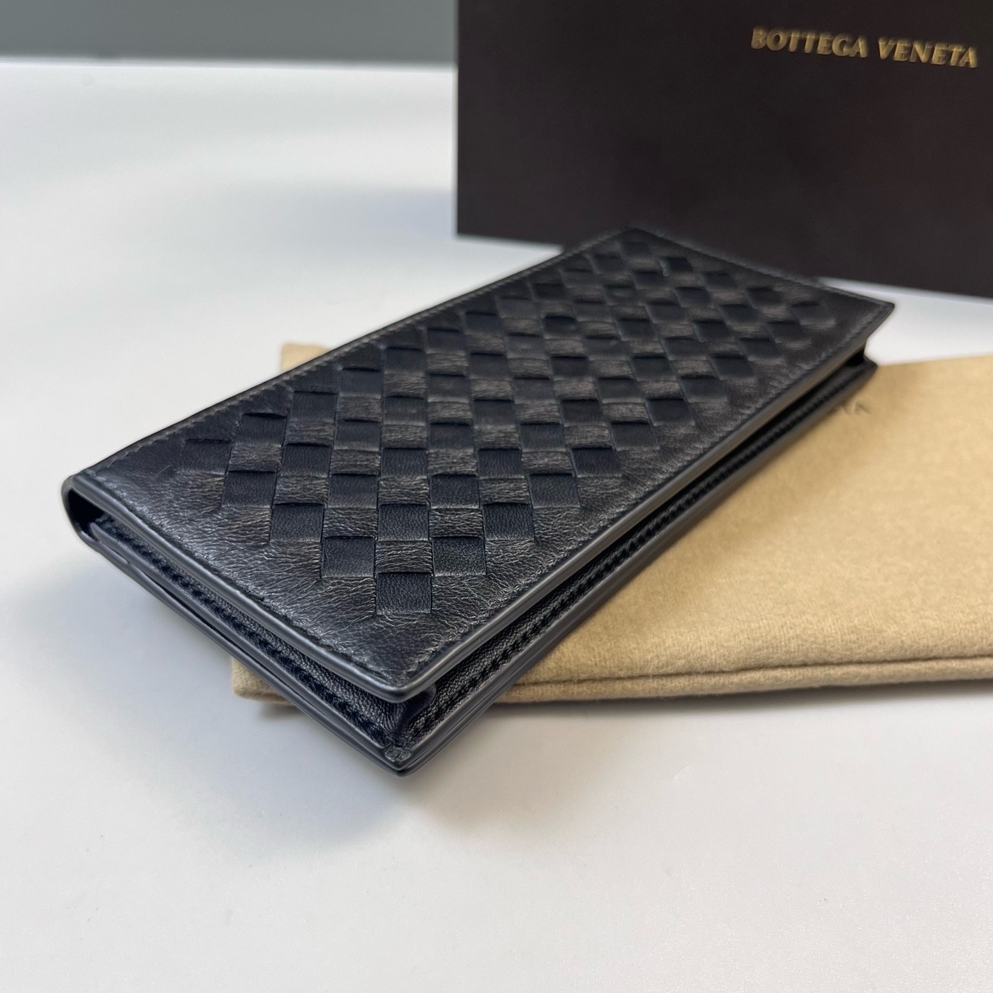 【預訂貨品】BV黑色編織長款銀包