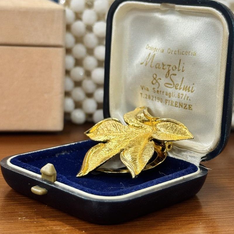 Vintage C.a. 1970s Golden Maple Leaf Scarf Clip (EA1751)