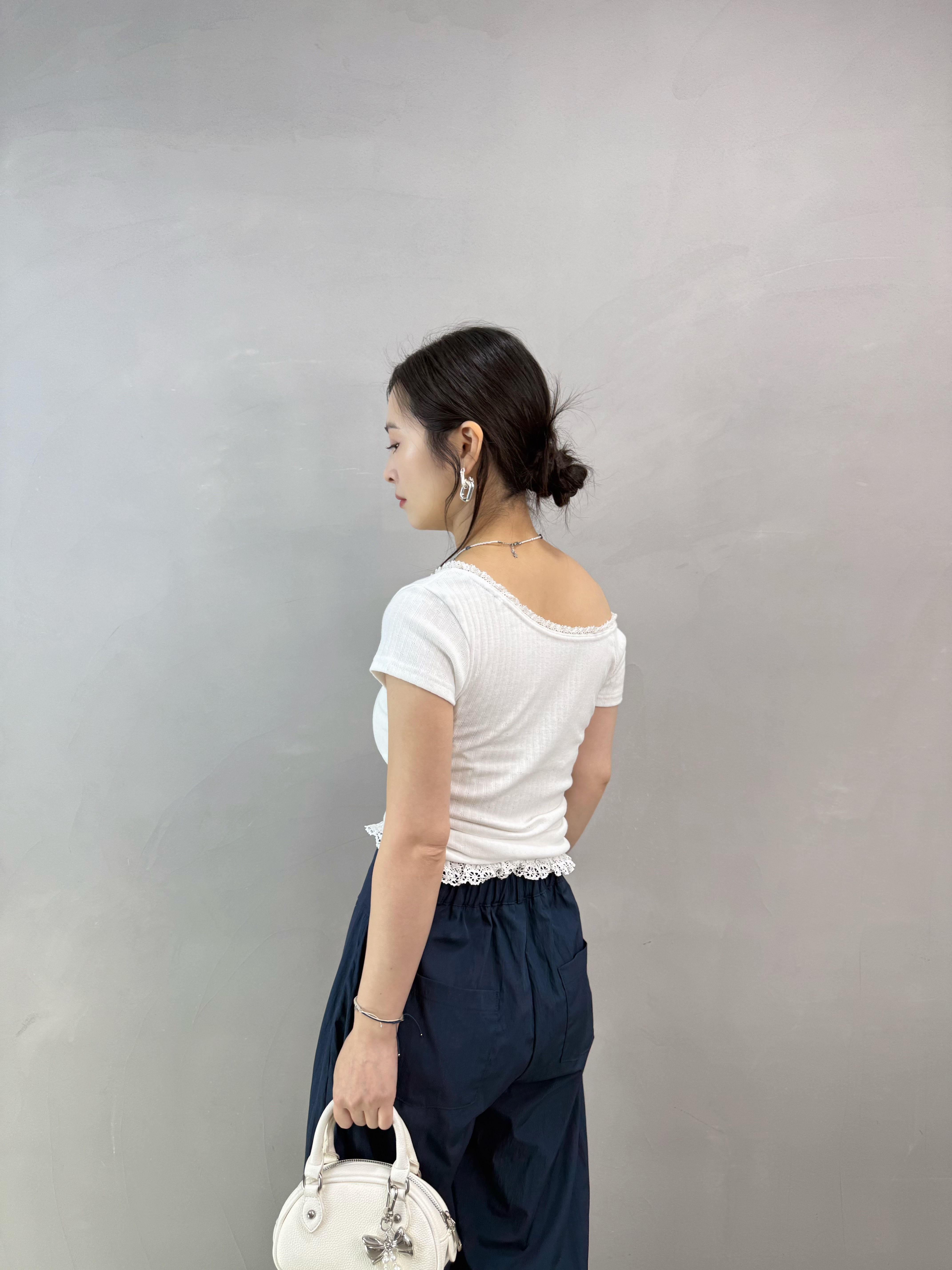 Y73 通花邊暗紋Tee