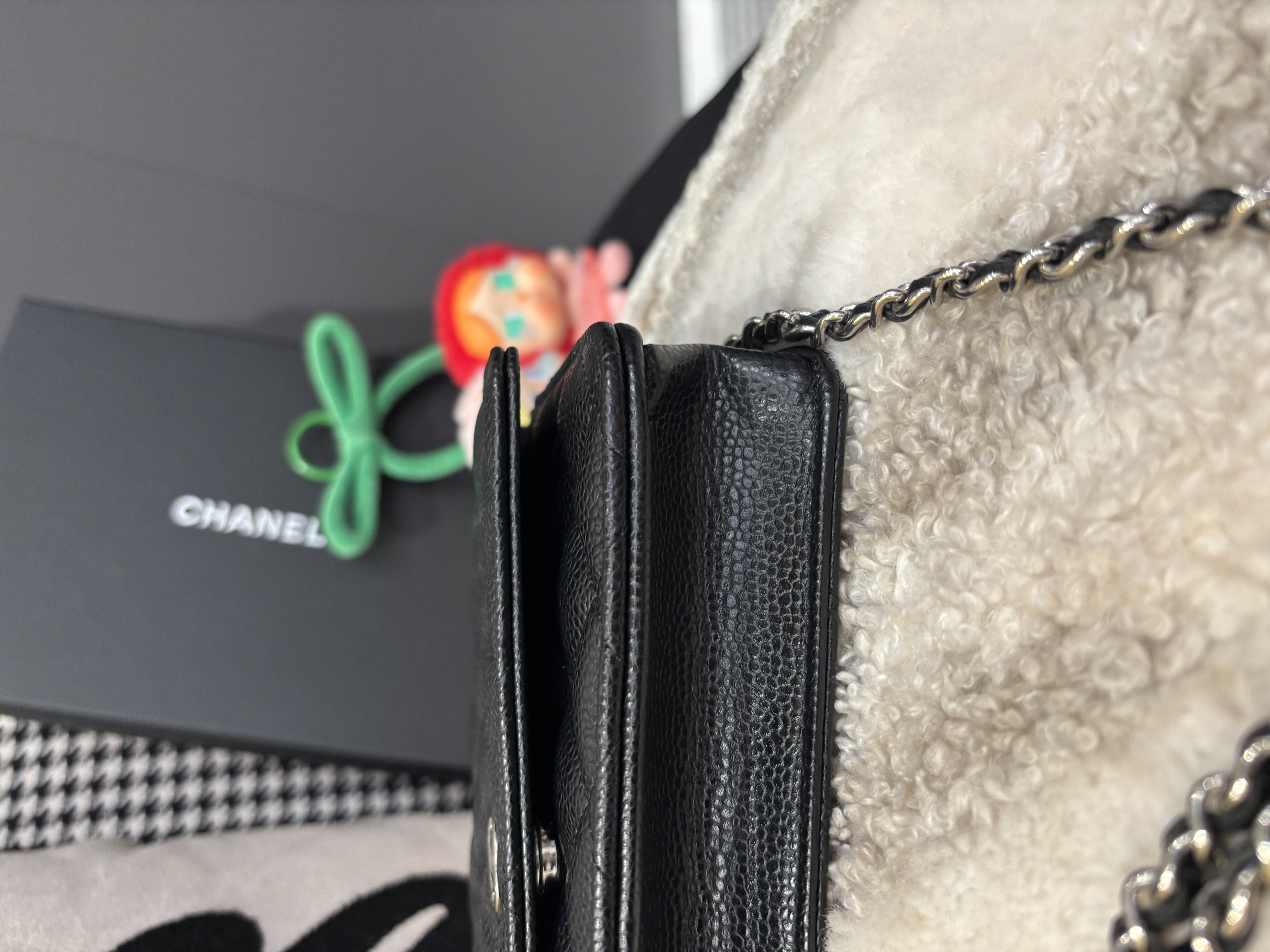 全新 Chanel wallet on chain 黑色荔枝牛皮銀扣 WOC 100%Authentic, 全新 Brand New  ✅日本單 ✅晶片✅dust bag ✅box