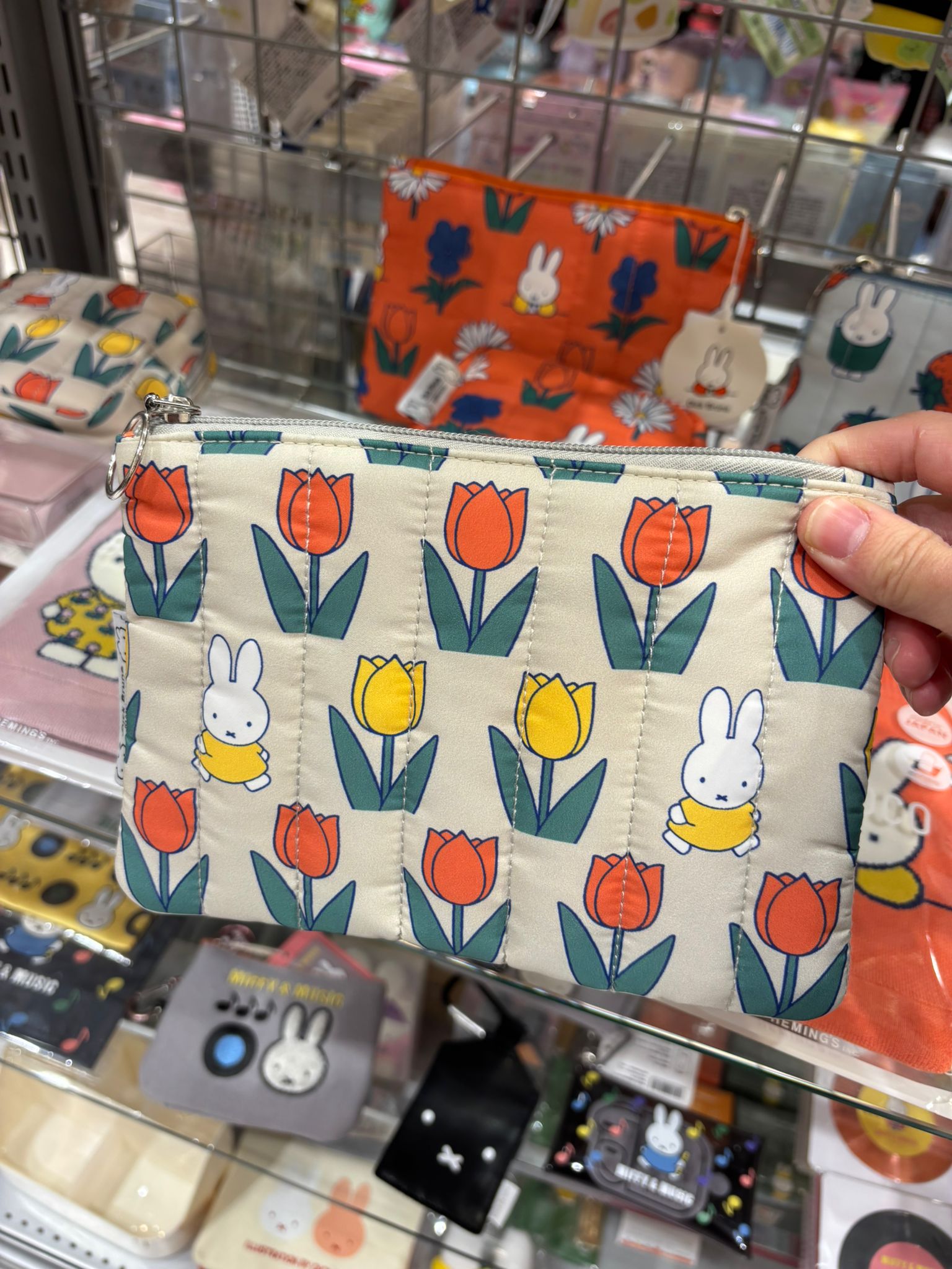2026春夏新作  miffy 薄型絎縫平面 pouch Dick Bruna 鬱金香