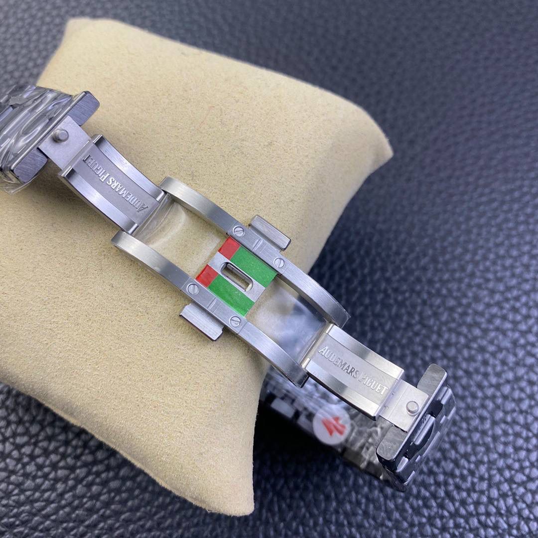 改装正品一致 AP黑陶瓷26579 真月相 一体机5134自动上链机芯， 厚度10.5mm（区别市面普通版本14mm ） 所有功能真实可用，更薄 更像 ！ 增加平闰年开模白针非市面钢针涂改液针 改大秒白针针序可随时针转动 非市面打胶版本陶瓷拉丝深度加工