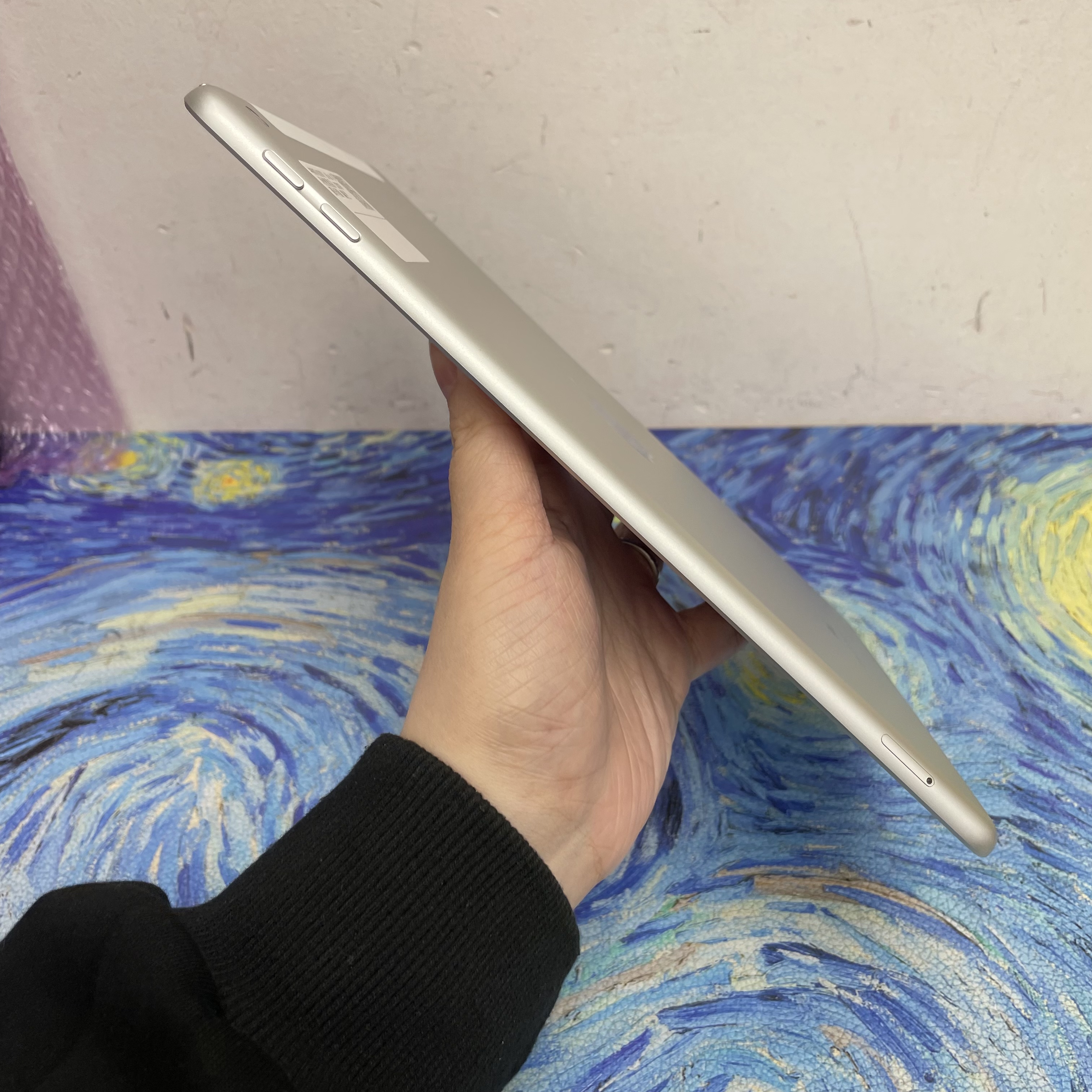 *4874100 iPad 6 未使用品 32GB 插卡版 銀色 sliver