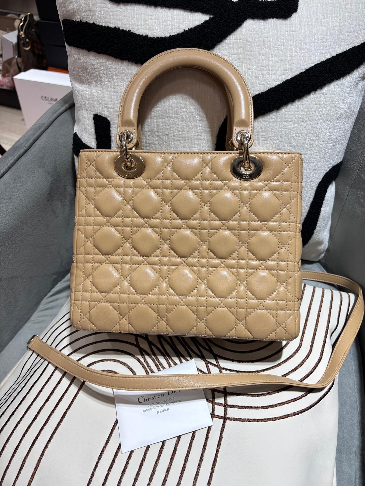 Dior lady Dior medium beige 100%Authentic, 98%new ✅ certificate card✅塵袋