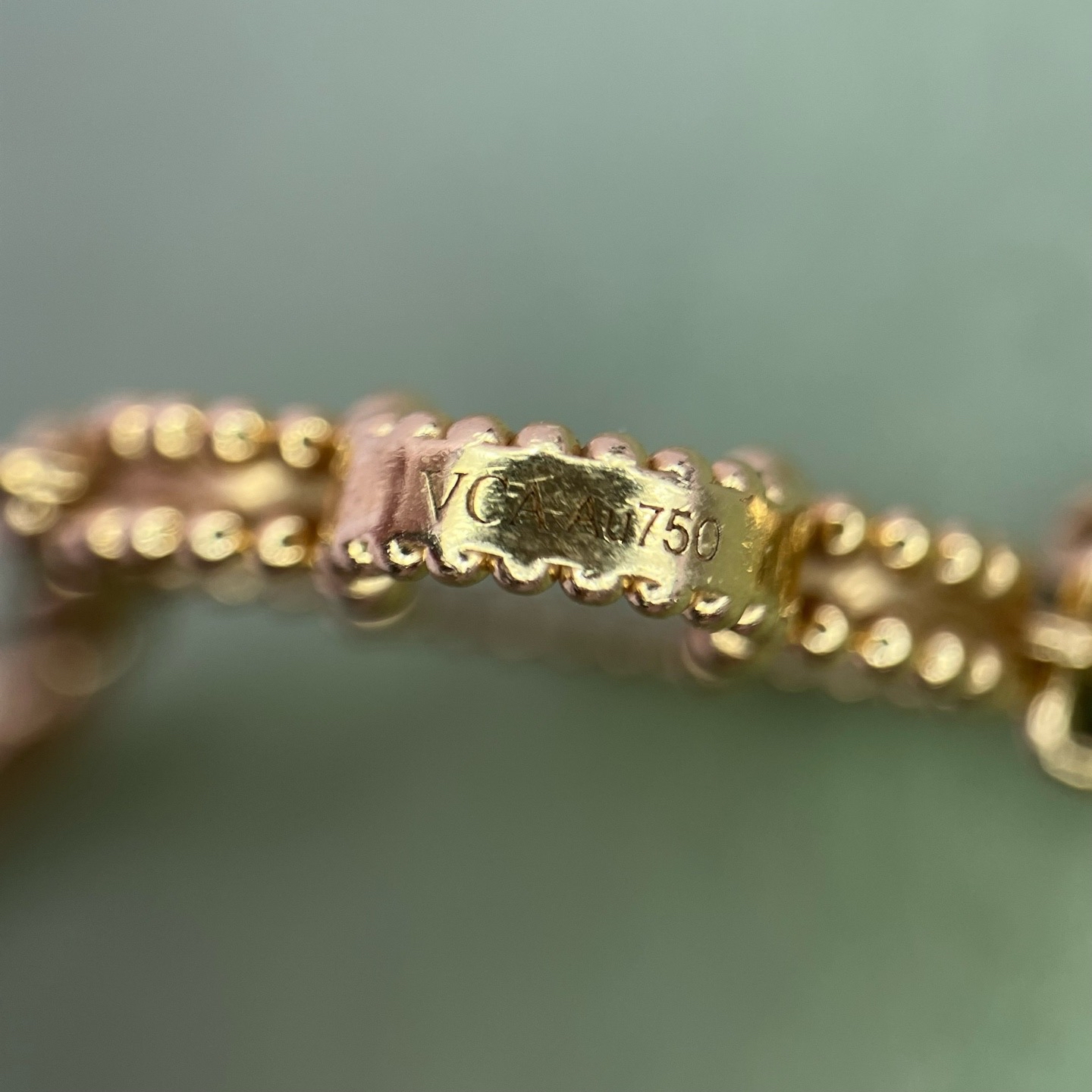 Pre owned VCA Alhambra 260404101