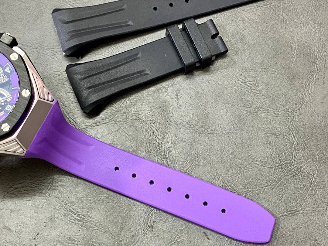 爱彼皇家橡树概念系列漫威黑豹飞行陀飞轮腕表