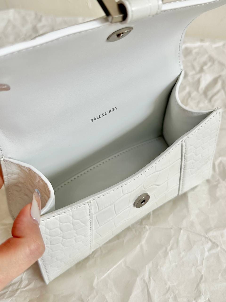 经典款🔥鳄鱼纹白银加小号XS/19cm🥚 hourglass沙漏包【正品级】 1.最新包型➕细节 2.唯一正确的圆形手柄 3.全网独家正确版官网包装 (非市场版本，礼品盒/说明说/吊牌/织带/防尘袋/礼品袋，均拿ZP开发对版⚠️) XS：19×13×8cm592833m S：23×15×10cm593546m