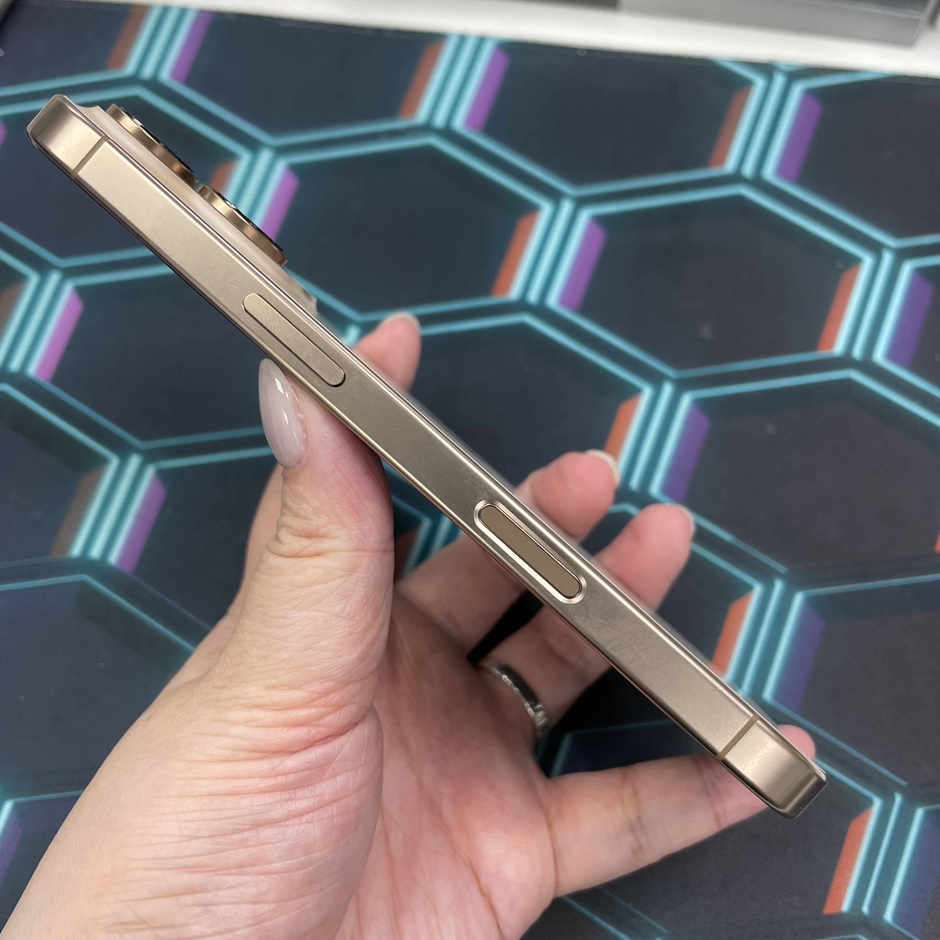 *6462 16 pro 完美機 128GB 電93 沙色 gold