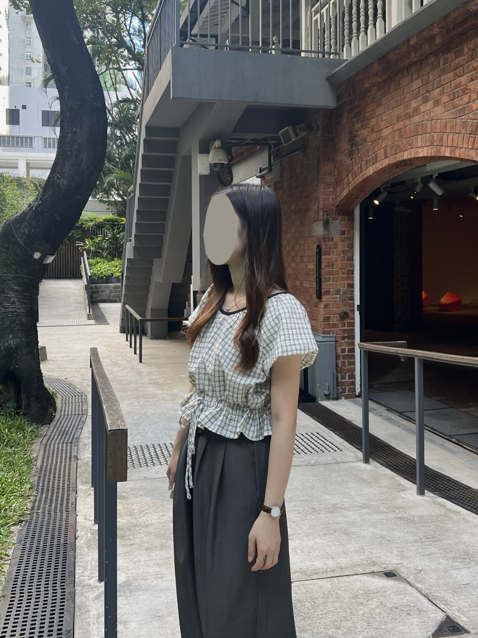 推薦 免熨寬鬆格紋blouse 