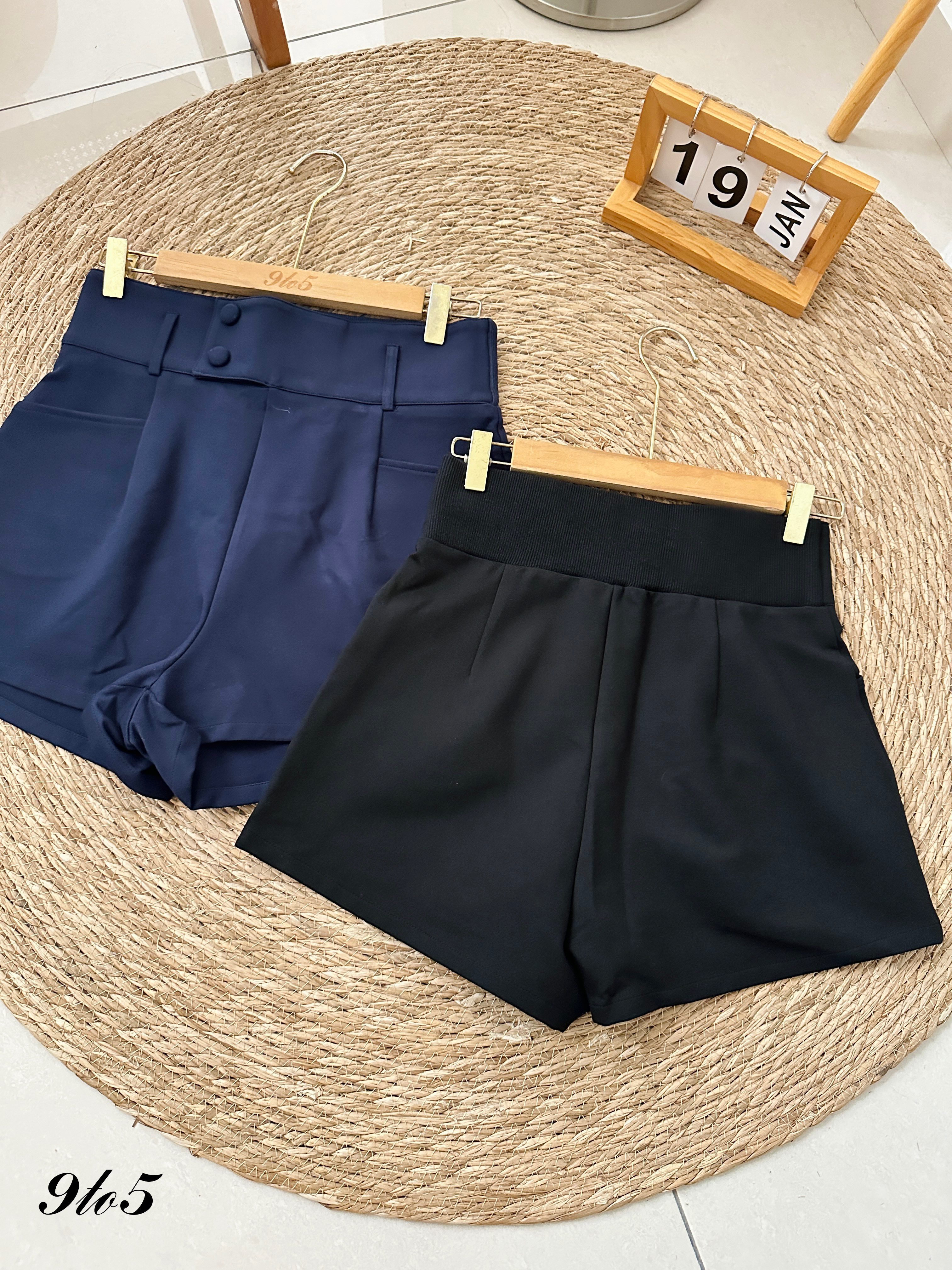 S1770 A Line Short Pants - Black & Blue