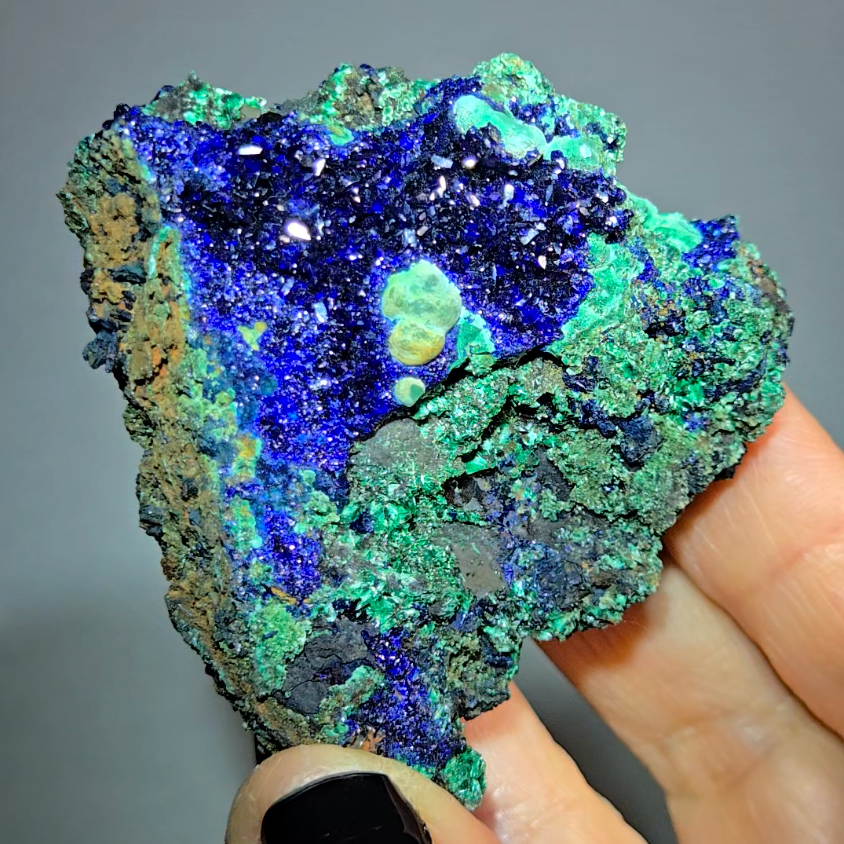 Azurite malachite chrysocolla specimen with big gems - AZ20