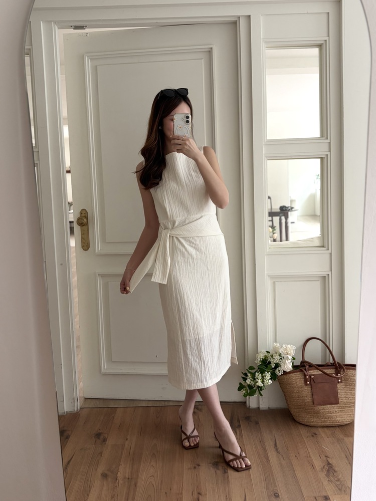 Pastelly Gathered Waist Dress (Ivory)