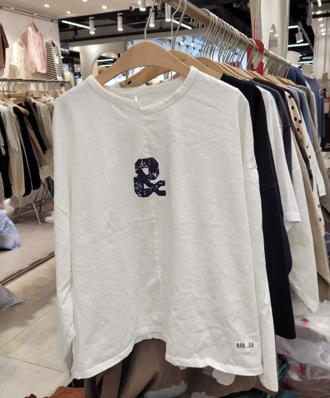 M2 YE 百搭 “&” tee