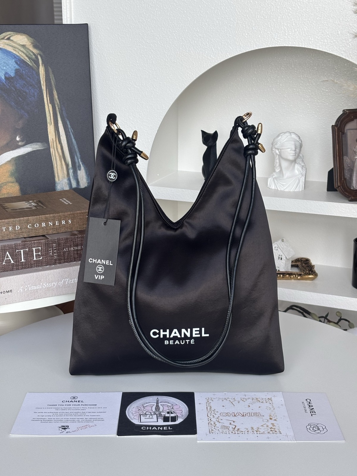 CHANEL 海外 Makeup VIP Tote Bag 黑緞面抽繩托特
