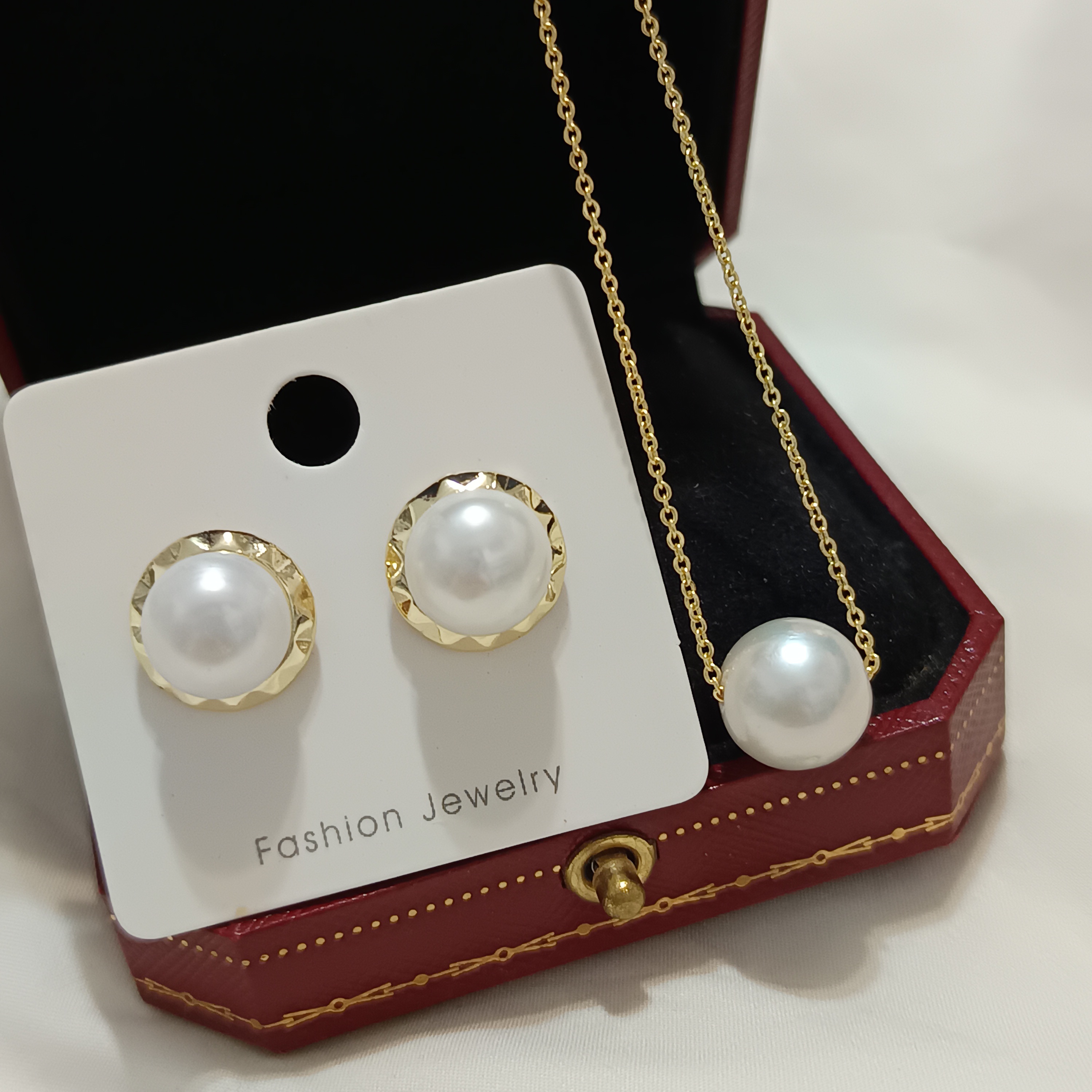 🎉年末虧本清倉‼️淡水珍珠吊墜耳釘2件套L