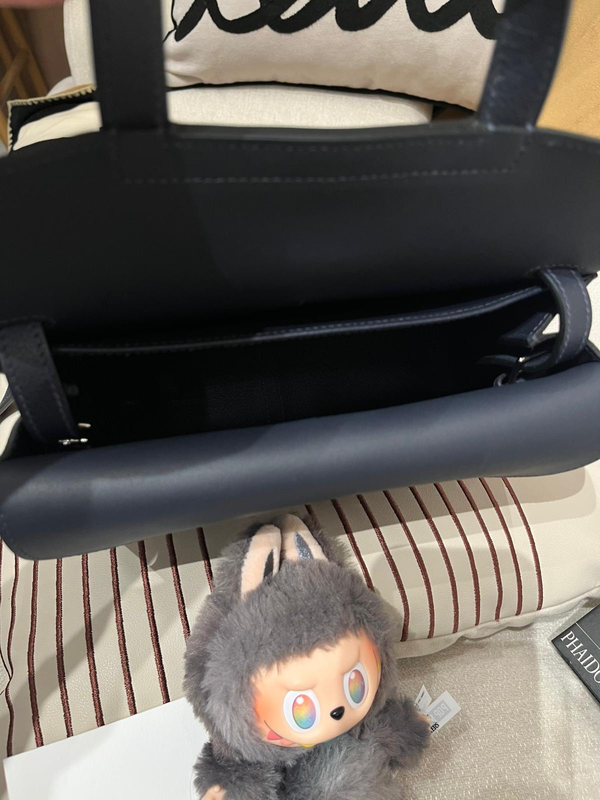 Hermes Halzan 25,STAMP U,BLEU NUIT 100%Authentic ,98%new ✅收據✅dust bag✅box 