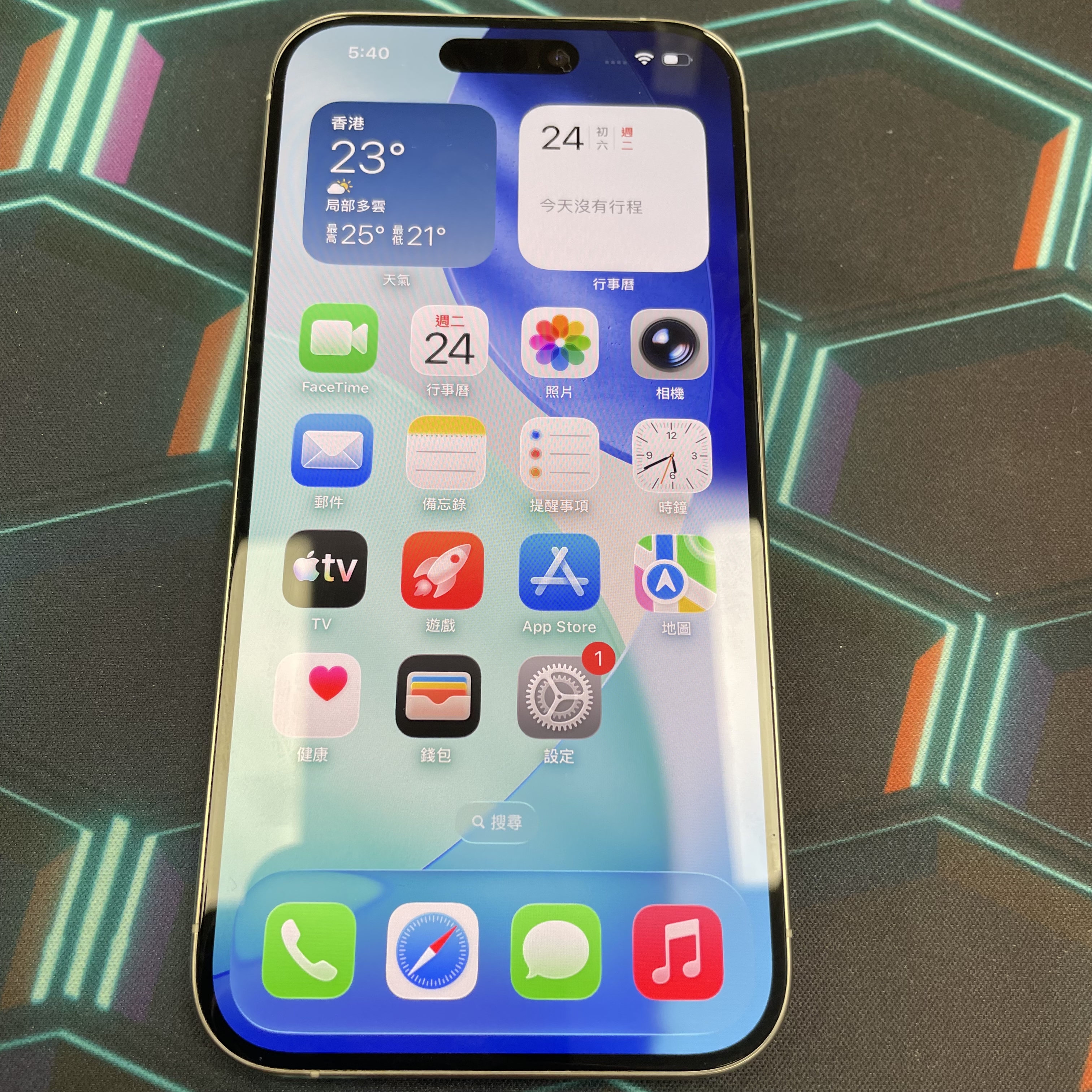 *6214 15 pro E-sim 完美機 256GB 電87 白色 white