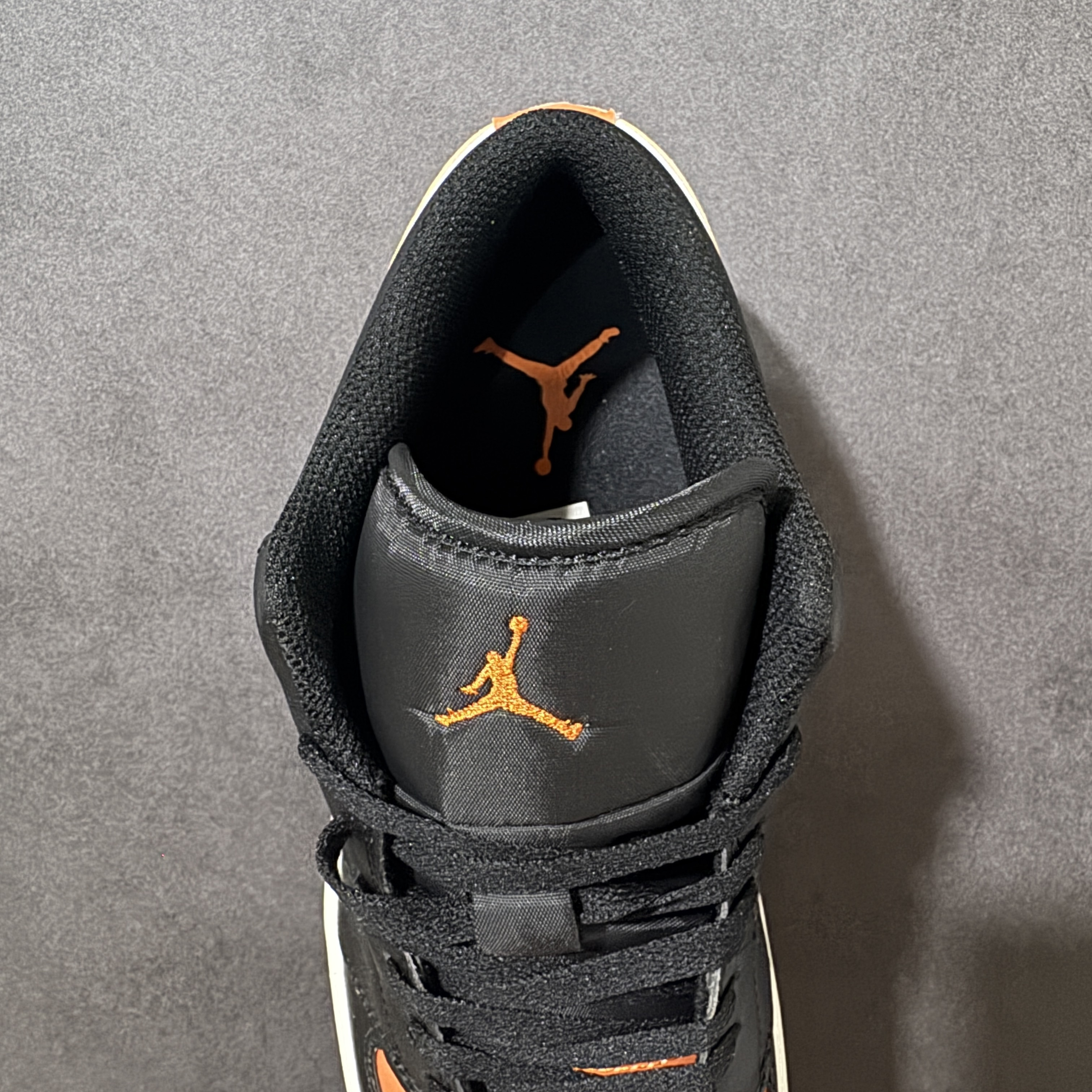 Nike Air Jordan 1 Low AJ1 553558-081 