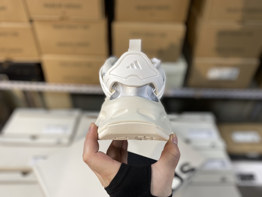 Adidas Vento XLG Deluxe