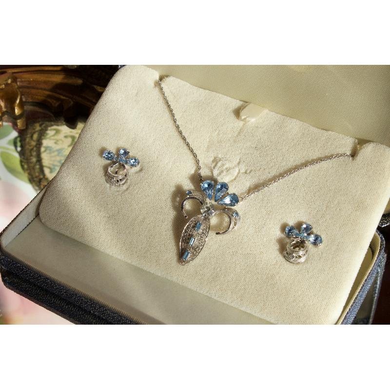 C.a. 1950s Handmade Filigree Rhodium Plated Aqua Rhinestone Jewelry Set in Original Box - Cocktail necklace and Earrings (MT1435)