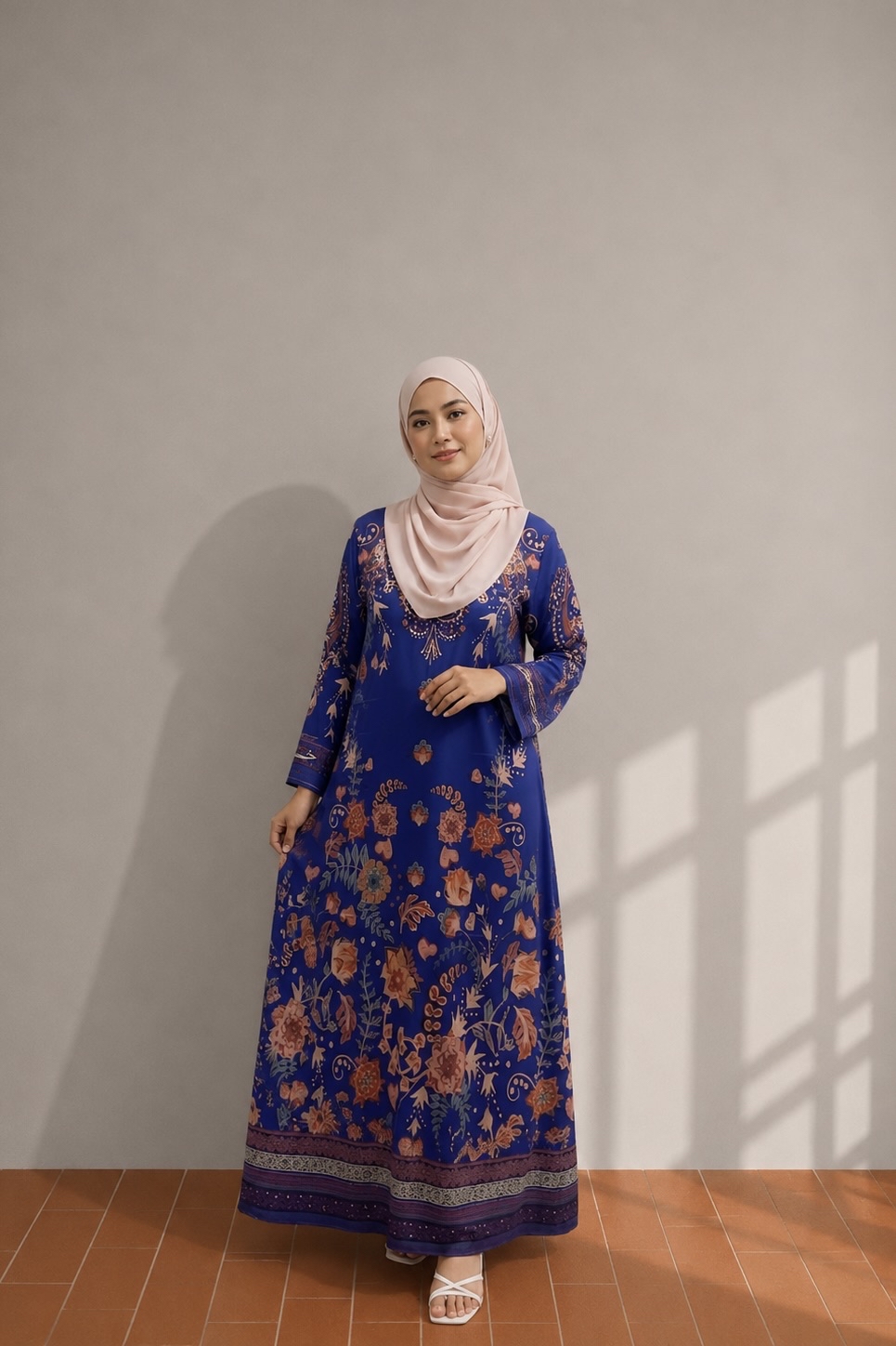 JUWITA in Sapphire Blue