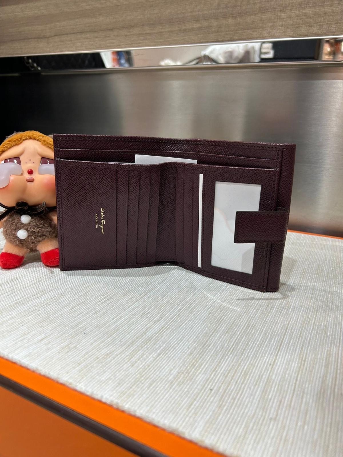 Salvatore Ferragamo Short Wallet 100%Authentic, Unused