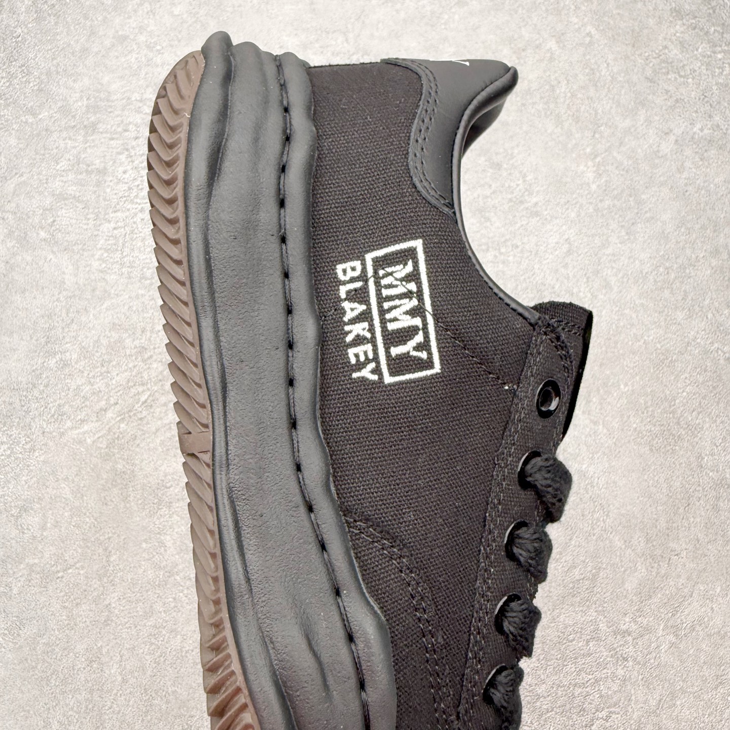 Maison Mihara Yasuhiro MMY "BLAKEY" OG Sole Low-top Sneaker