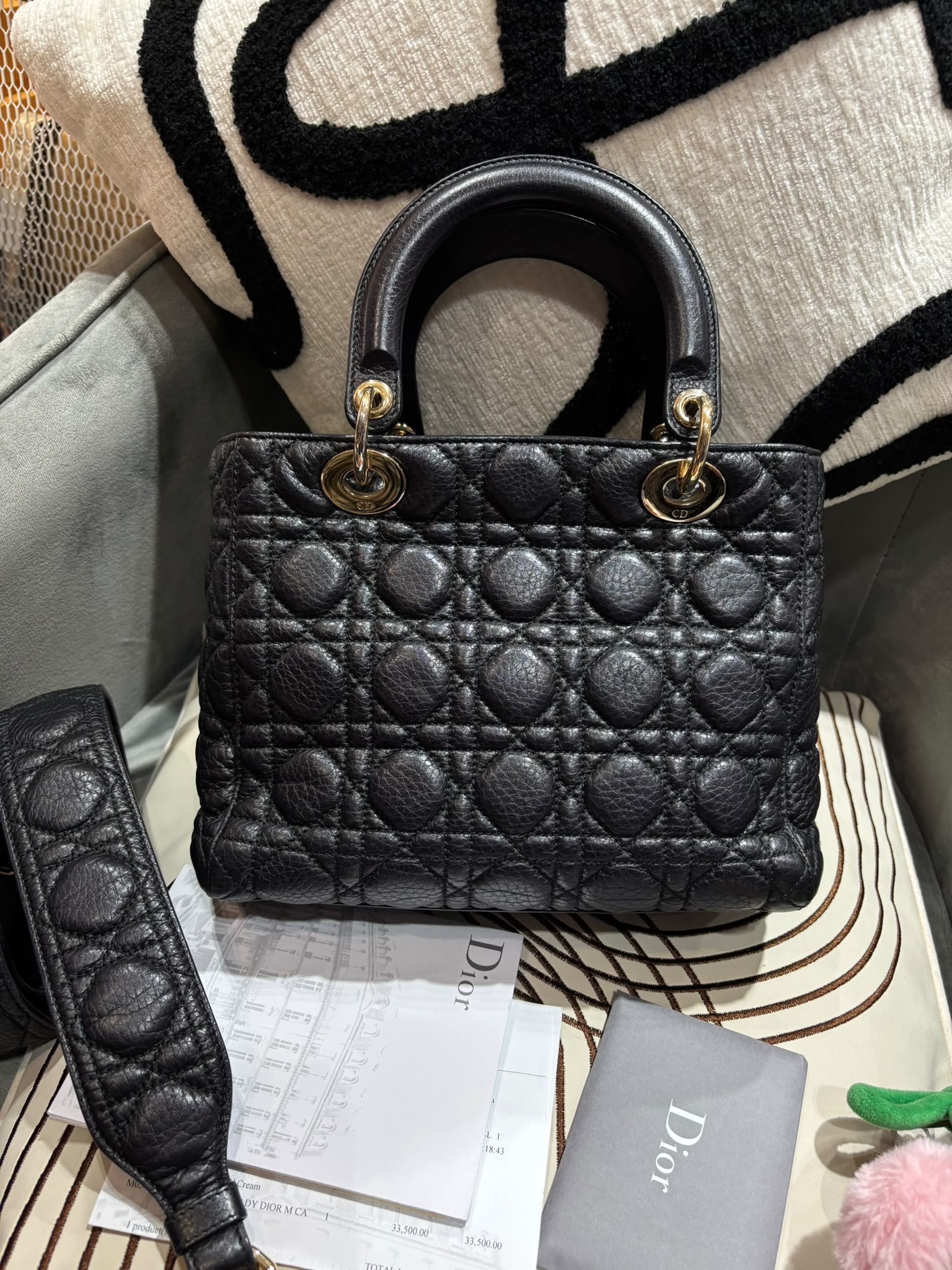 Dior Lady Dior Meidum 黑色牛皮 100%Authentic, 95%New ✅專門店收據18✅ certificate 證書 ✅Dust bag ✅Box