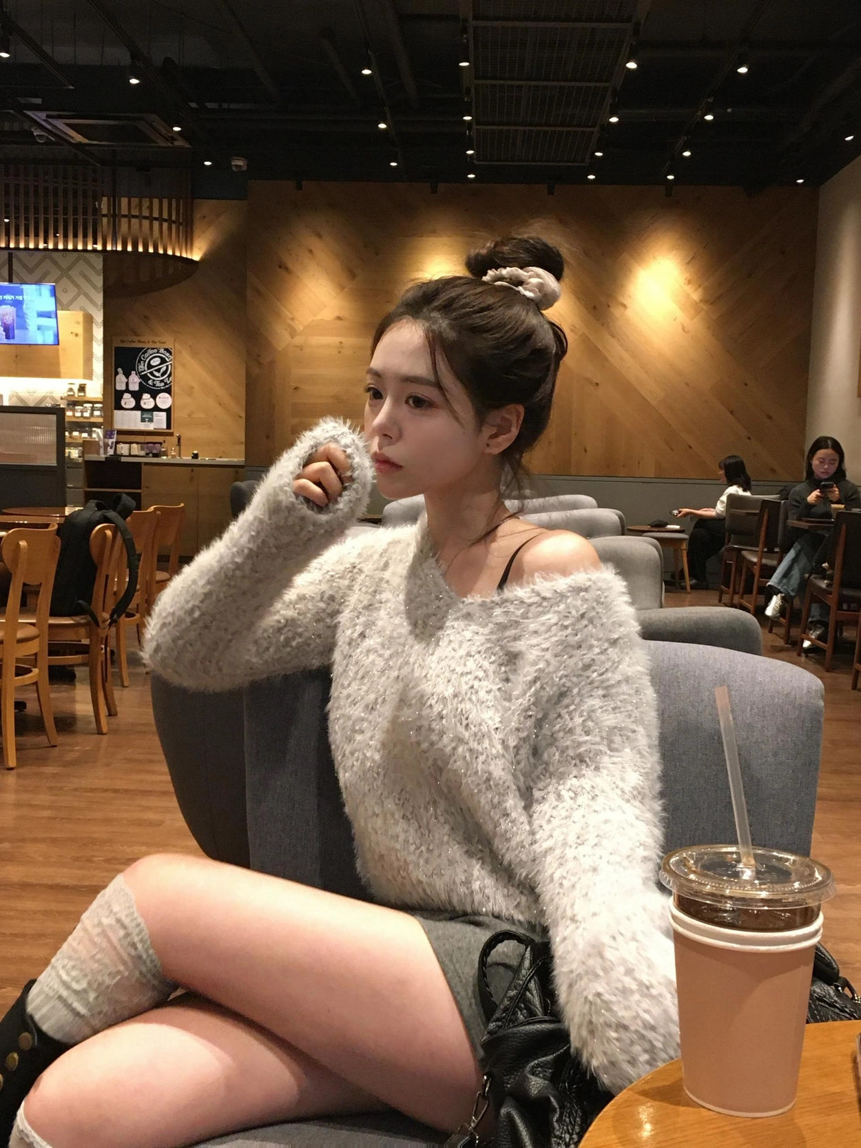 【 新品追加🥂| 一秒心動˚ʚɞ💓超級美Bling粒粒棉花糖～高質量兩穿針織上衣☁️🤍】Sparkle Marshmallow Knit Top(三色入)