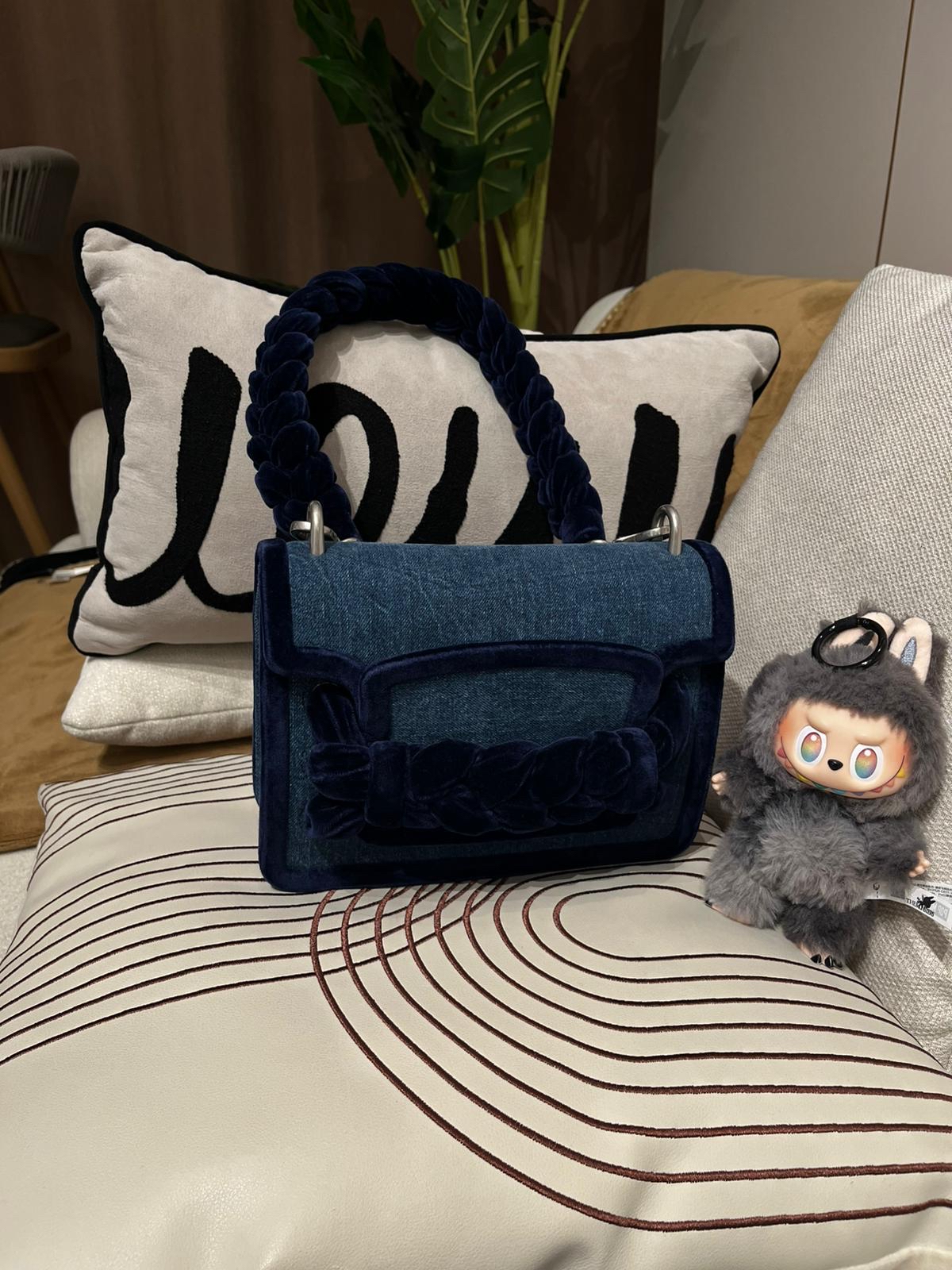 MIU MIU DENIM & VELVET SHOULDER BAG,100%Authentic ,98%new ✅ certificate✅dust bag