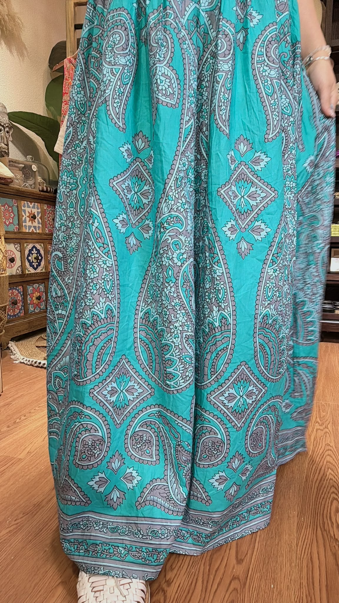 2906 Sea Green Paisley Pure Cotton Maxi OP 54"